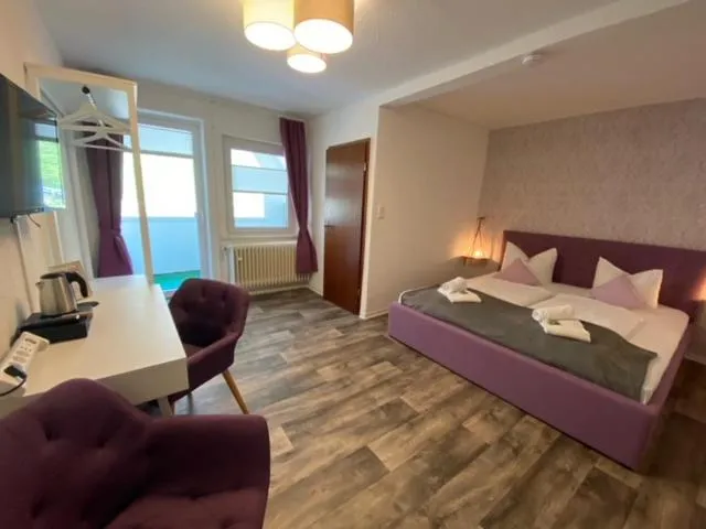 Photo of the whole room, Bed in Hotel Rathaus