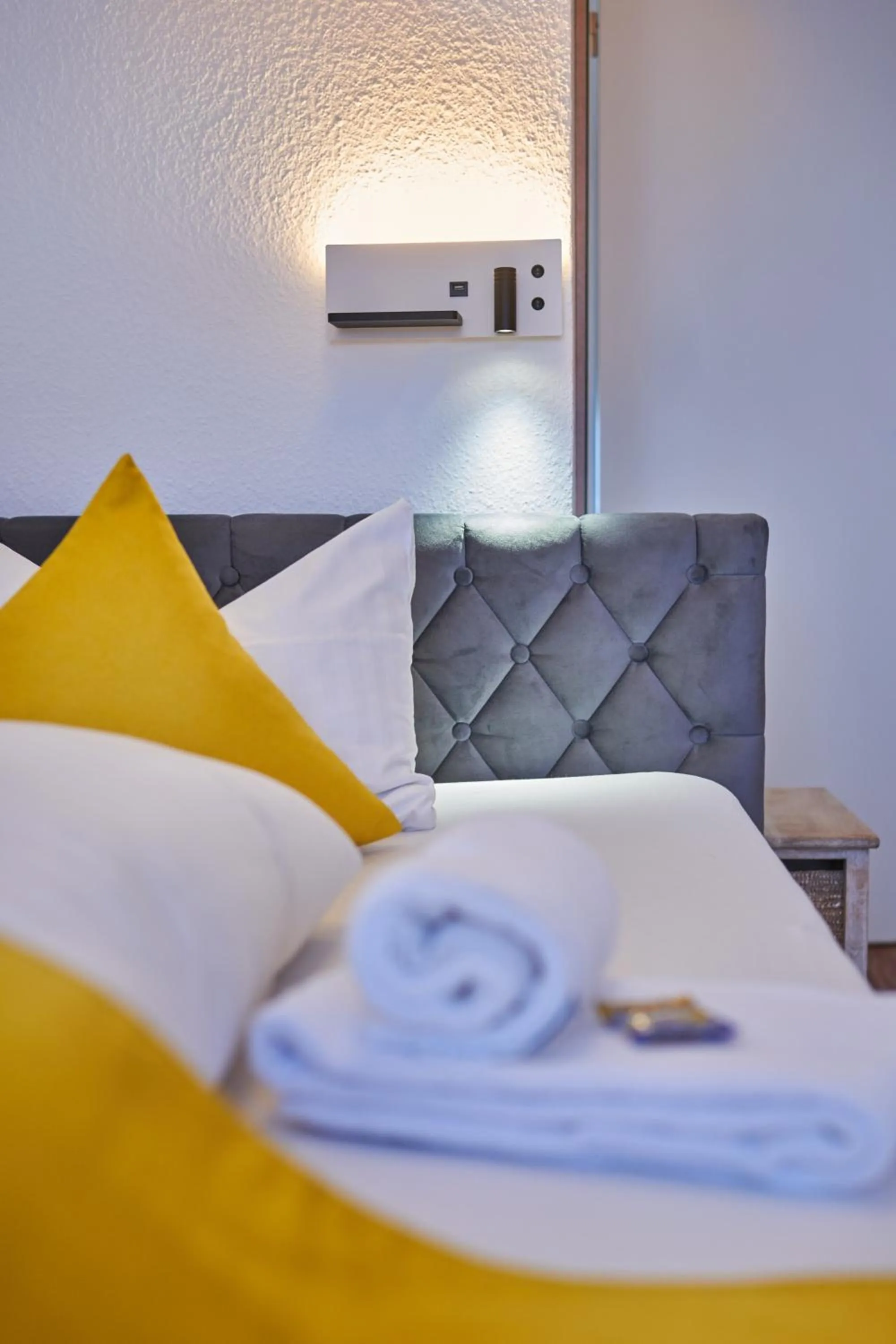 Bed in Hotel Rathaus