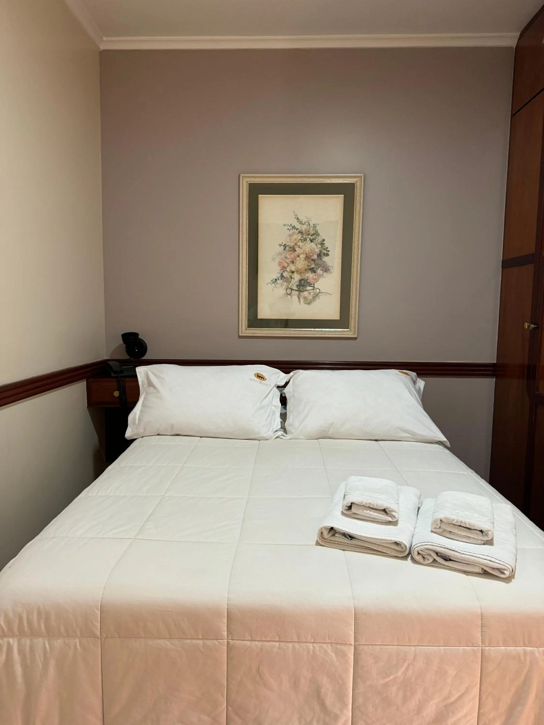 Bed in Hotel Marques