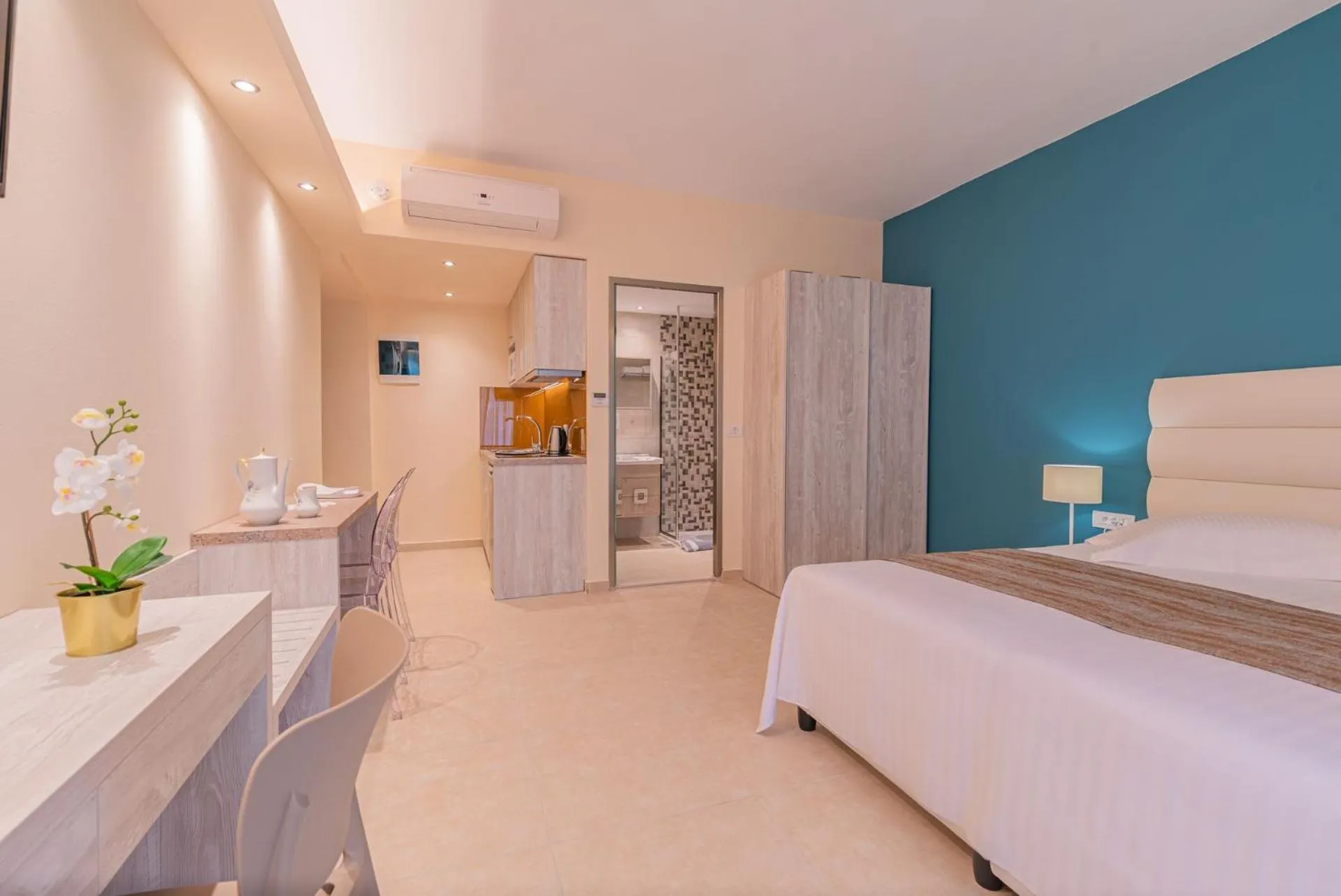 Bed in CHRISTA APARTMENTS