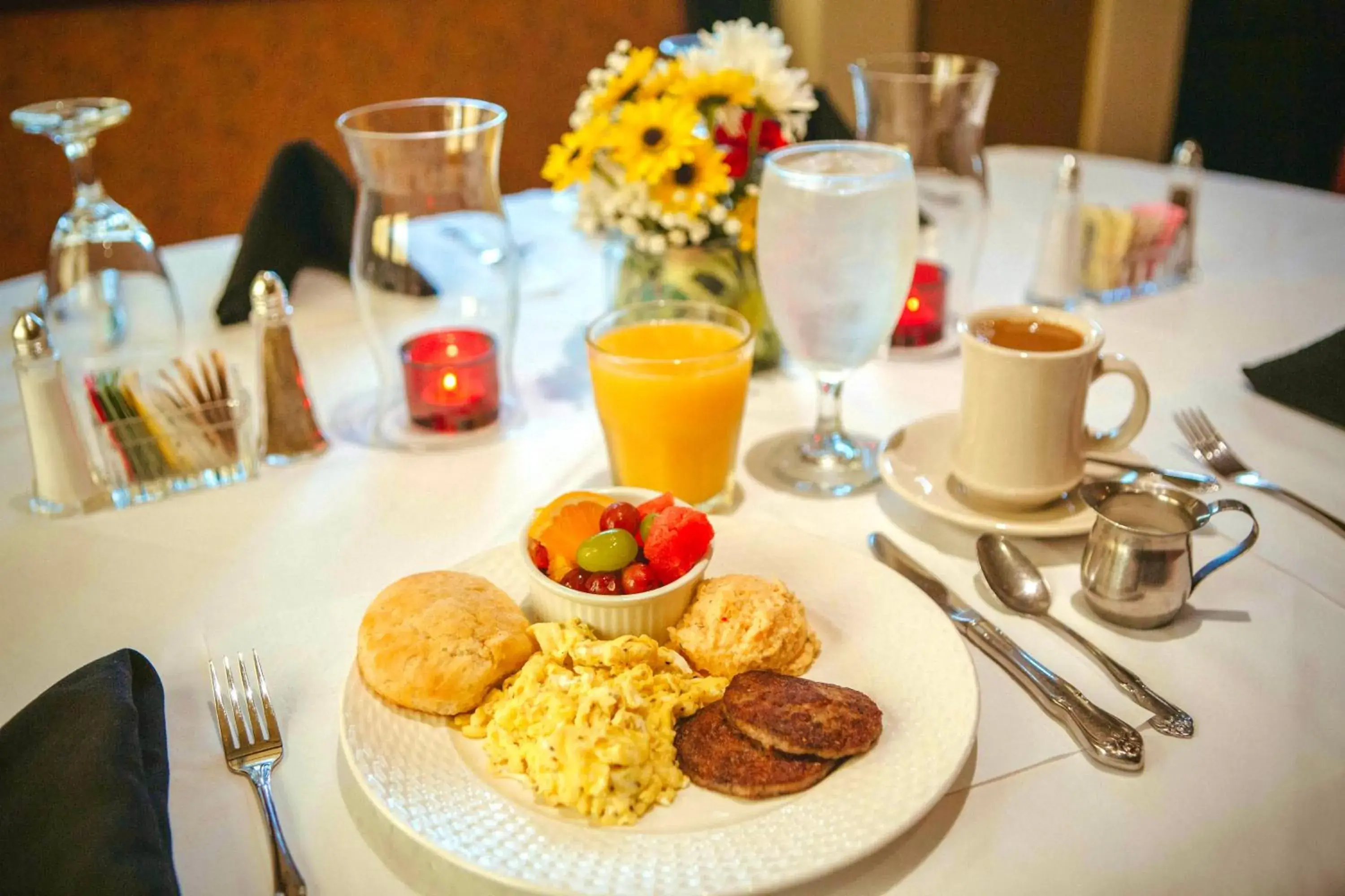 Deluxe Queen Suite in Anchuca Historic Mansion & Inn Deluxe Queen Suite in Anchuca Historic Mansion & Inn