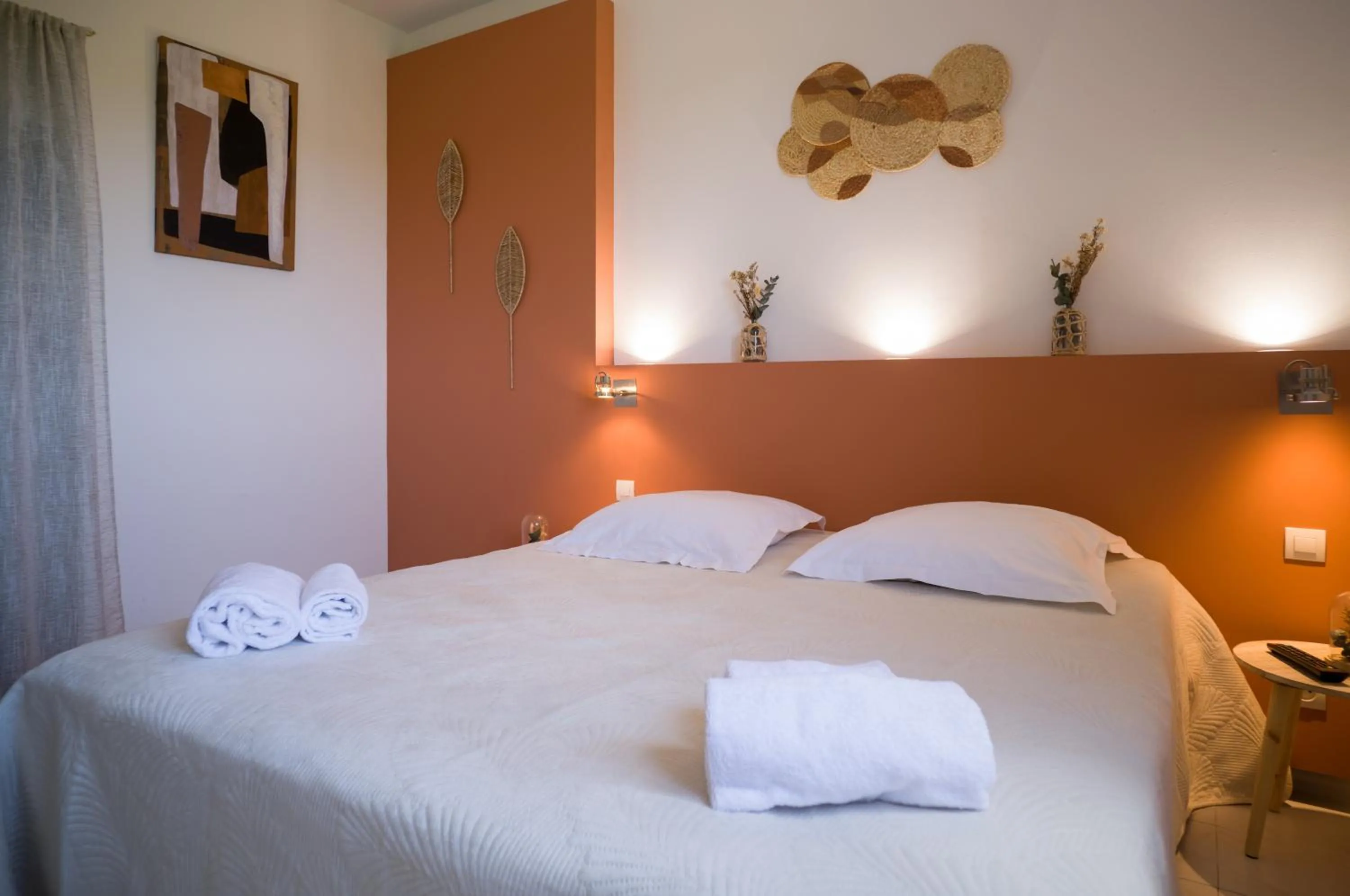 Photo of the whole room, Bed in Hôtel - Restaurant U Santu Petru