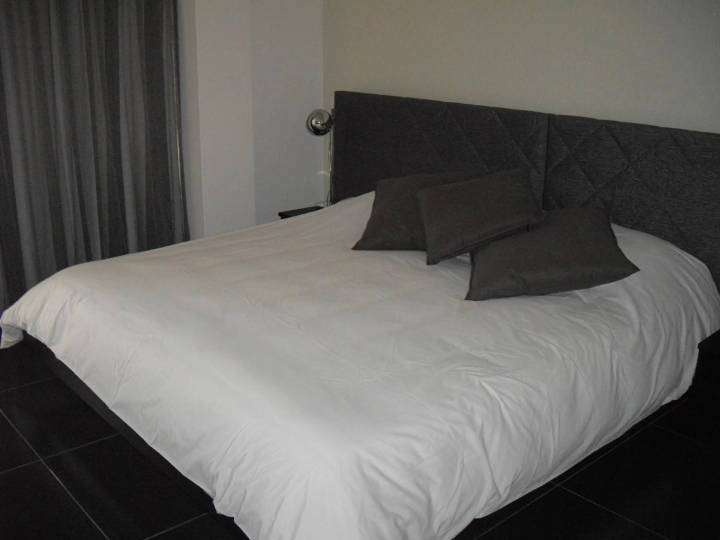 Bedroom, Bed in Crystal Hotel