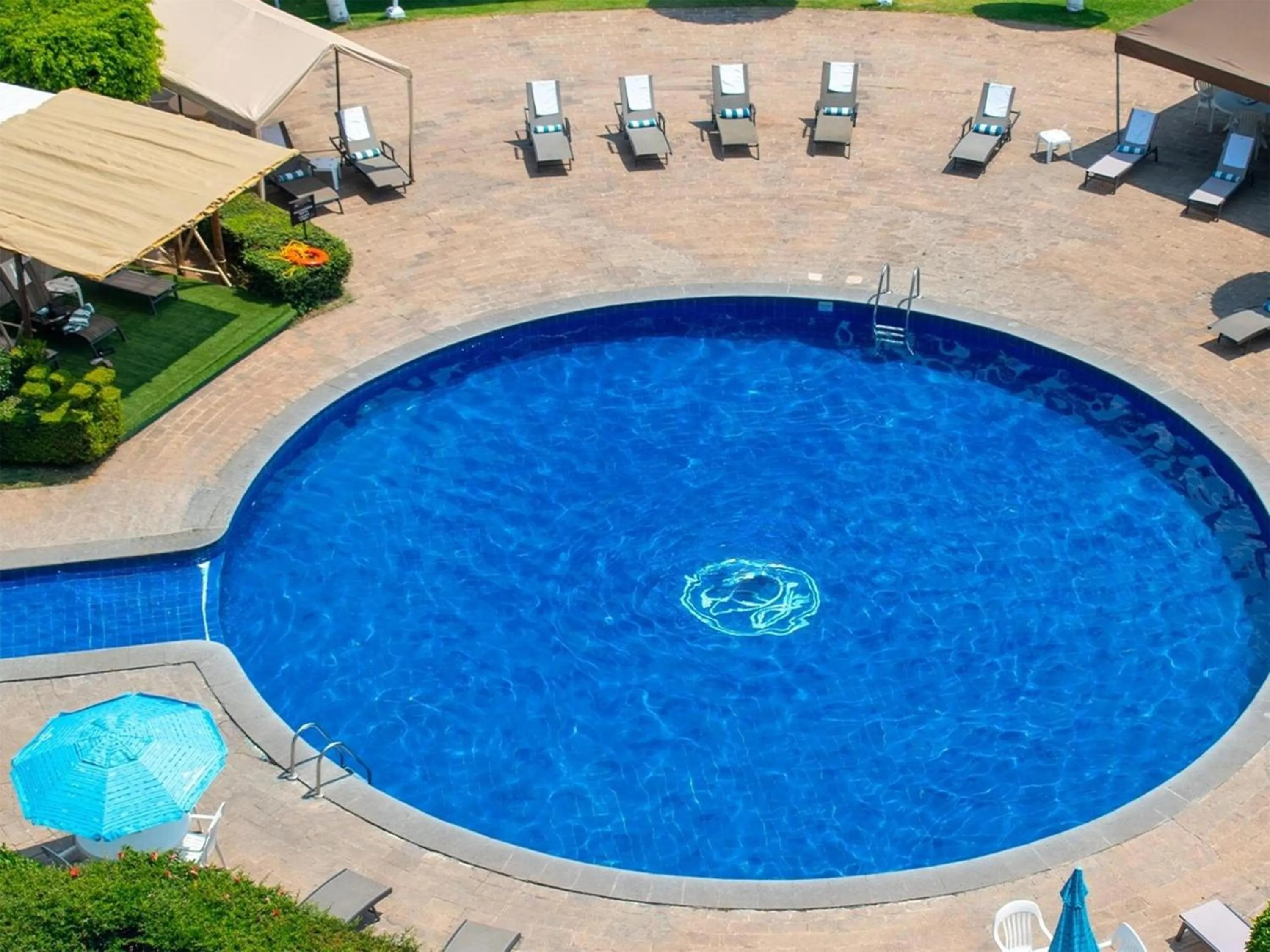 Pool view in Grand Cantalagua Hotel Morelia, BW Signature Collection