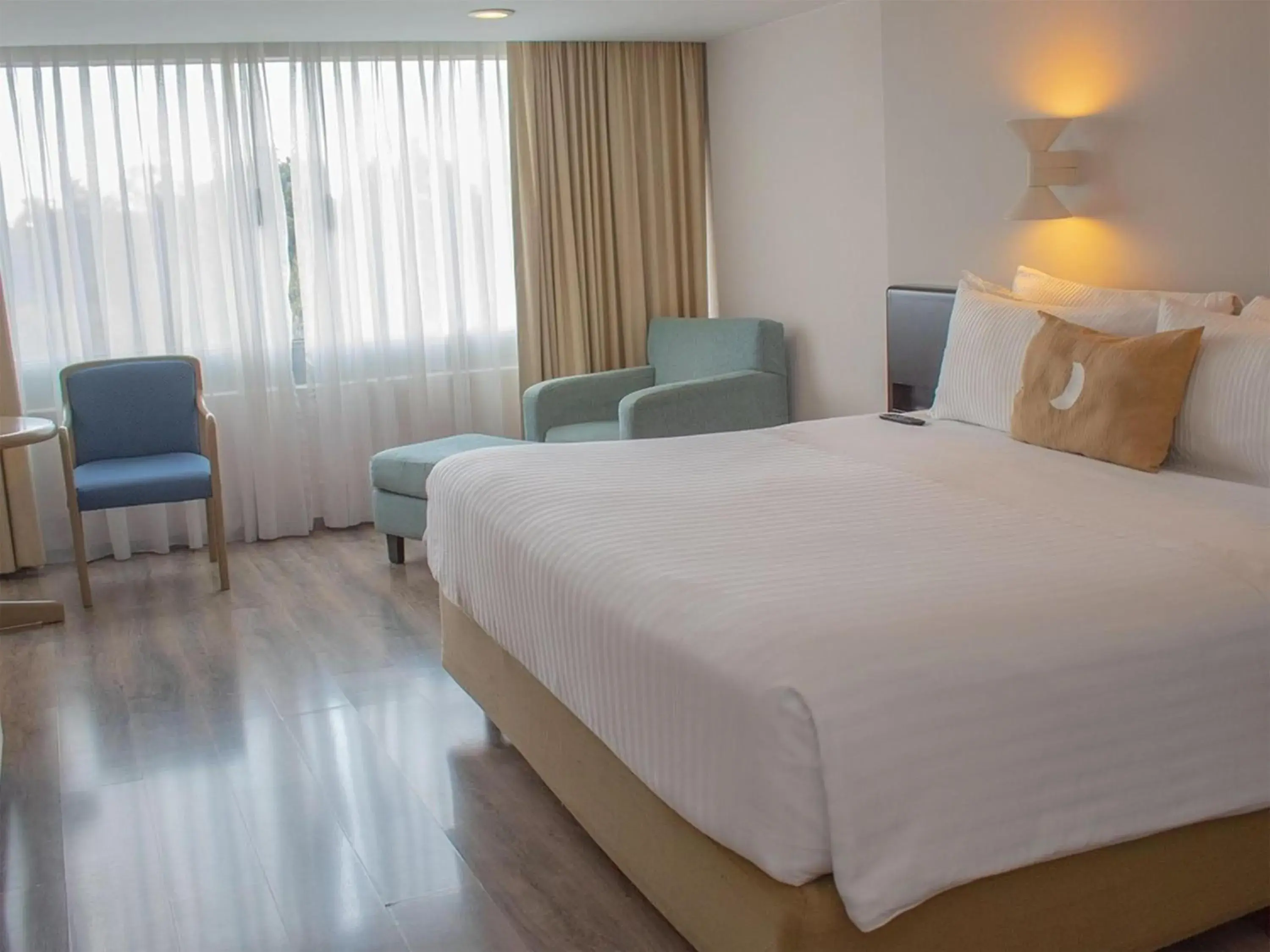 Bedroom, Bed in Grand Cantalagua Hotel Morelia, BW Signature Collection Bedroom, Bed in Grand Cantalagua Hotel Morelia, BW Signature Collection