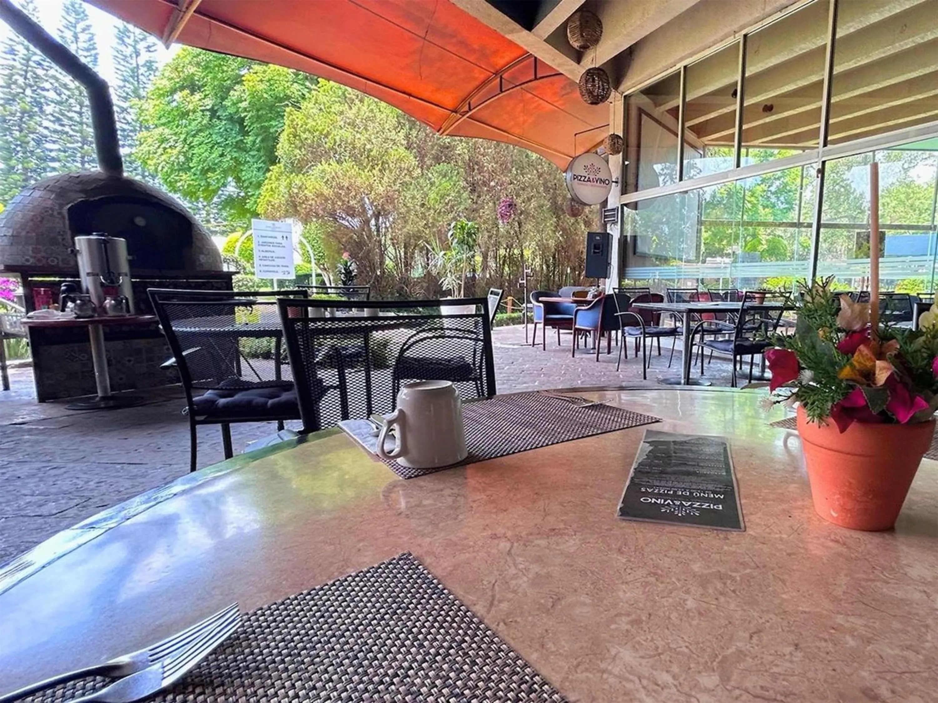 Restaurant/places to eat in Grand Cantalagua Hotel Morelia, BW Signature Collection