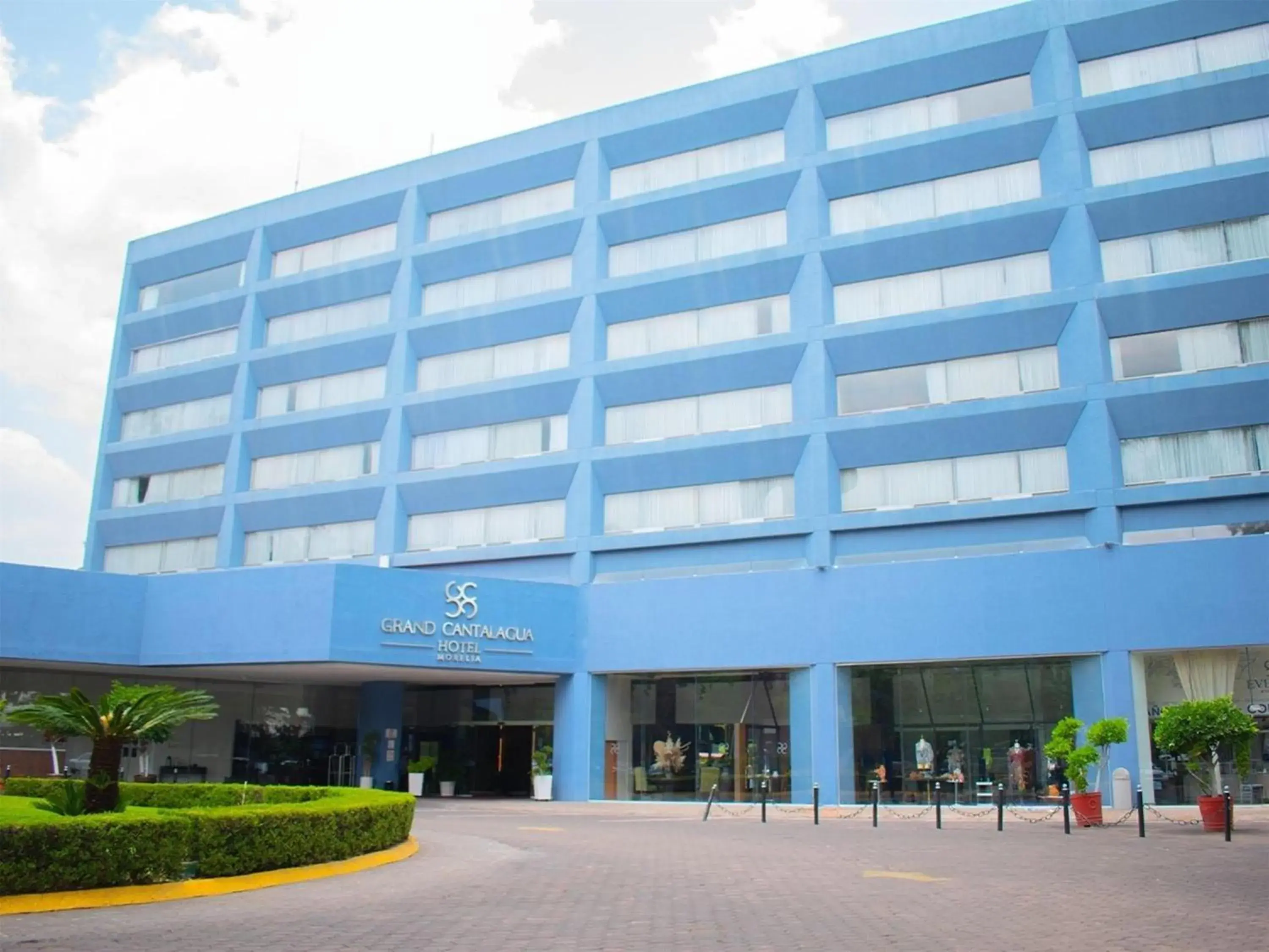 Property building in Grand Cantalagua Hotel Morelia, BW Signature Collection Property building in Grand Cantalagua Hotel Morelia, BW Signature Collection