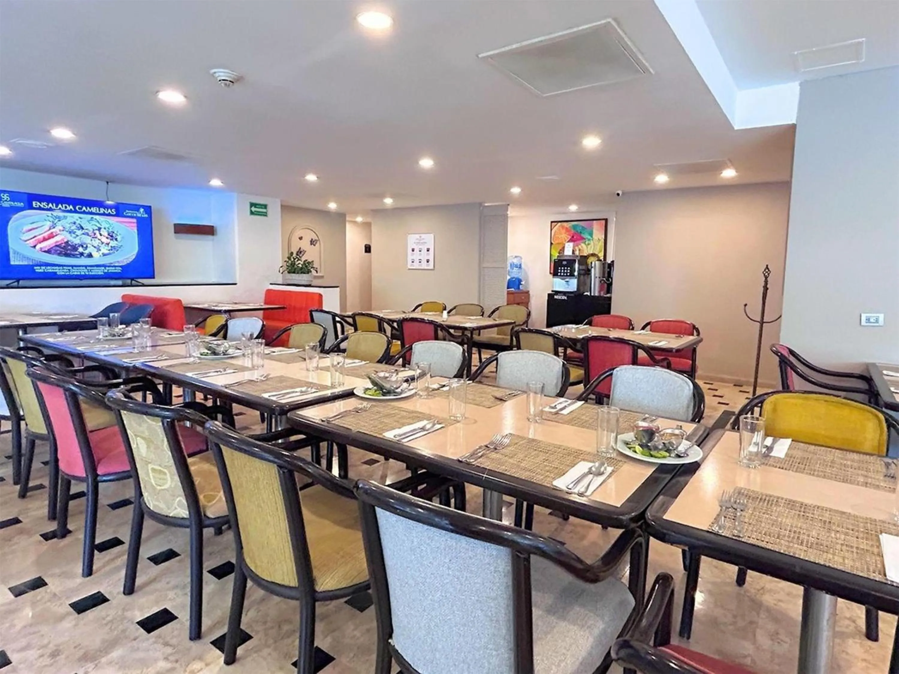 Restaurant/places to eat in Grand Cantalagua Hotel Morelia, BW Signature Collection