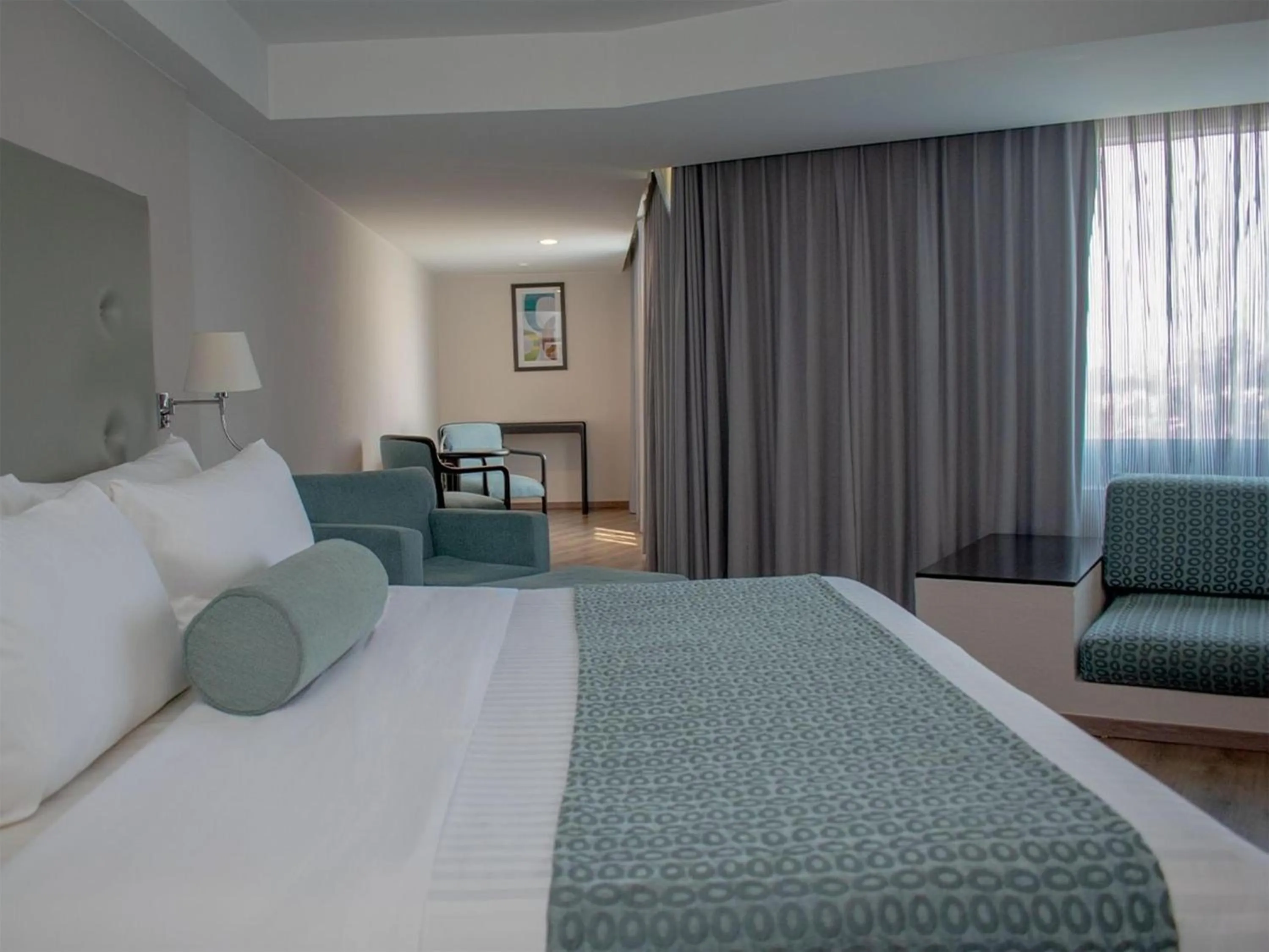 Photo of the whole room, Bed in Grand Cantalagua Hotel Morelia, BW Signature Collection