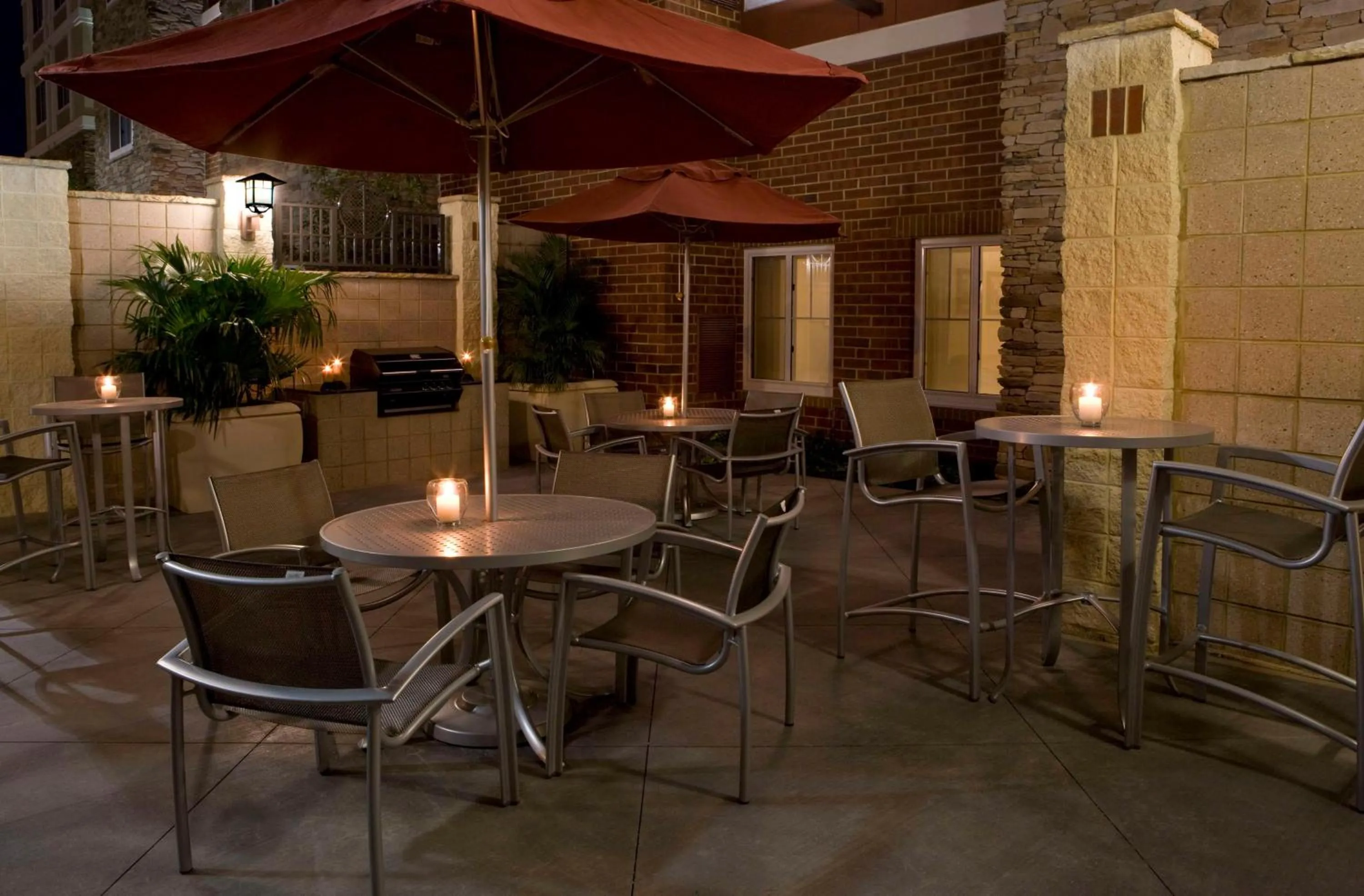 Restaurant/places to eat in Hyatt House Sterling/Dulles Airport North