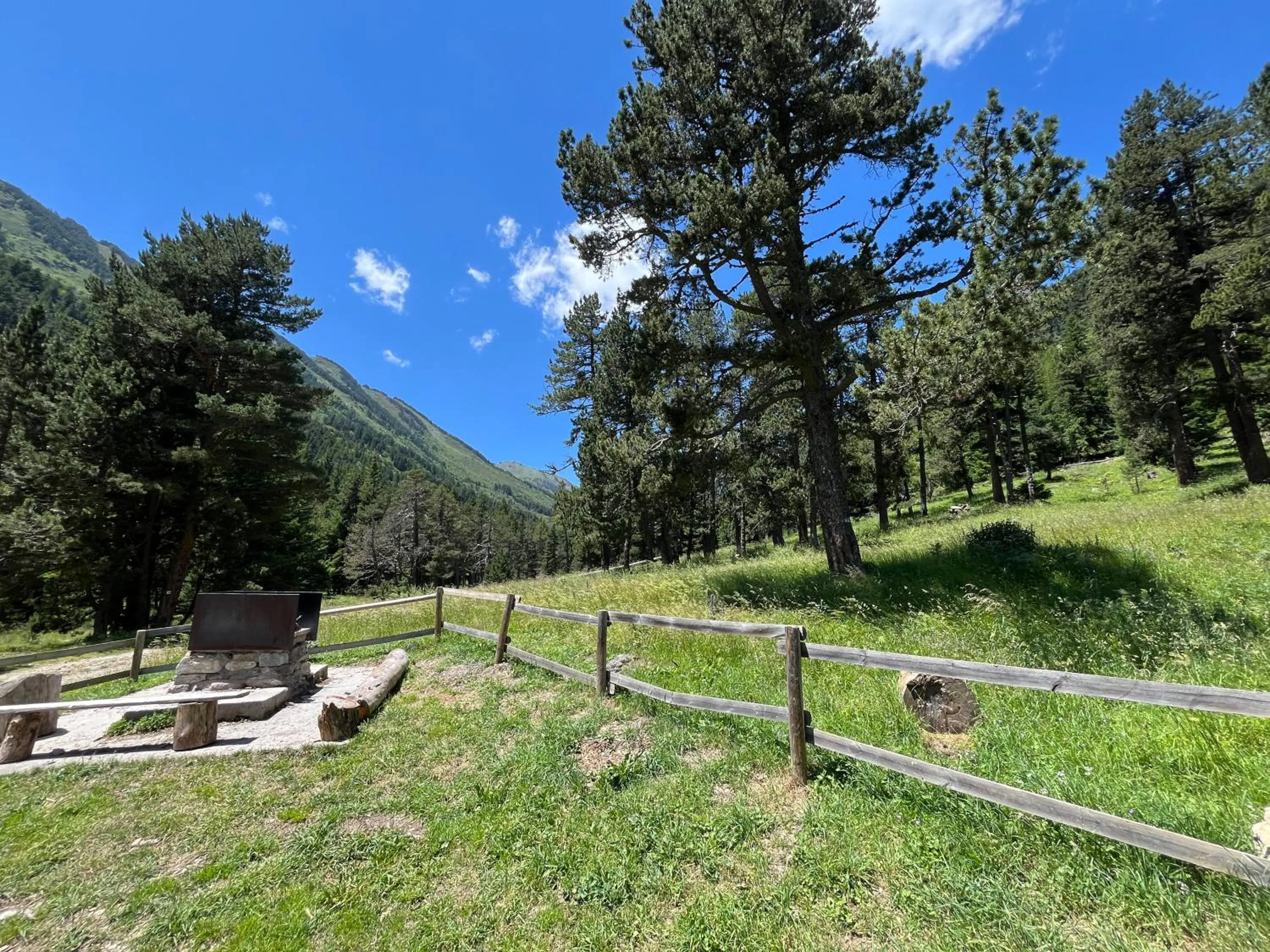 Hiking in Résidence Les Esplaneilles