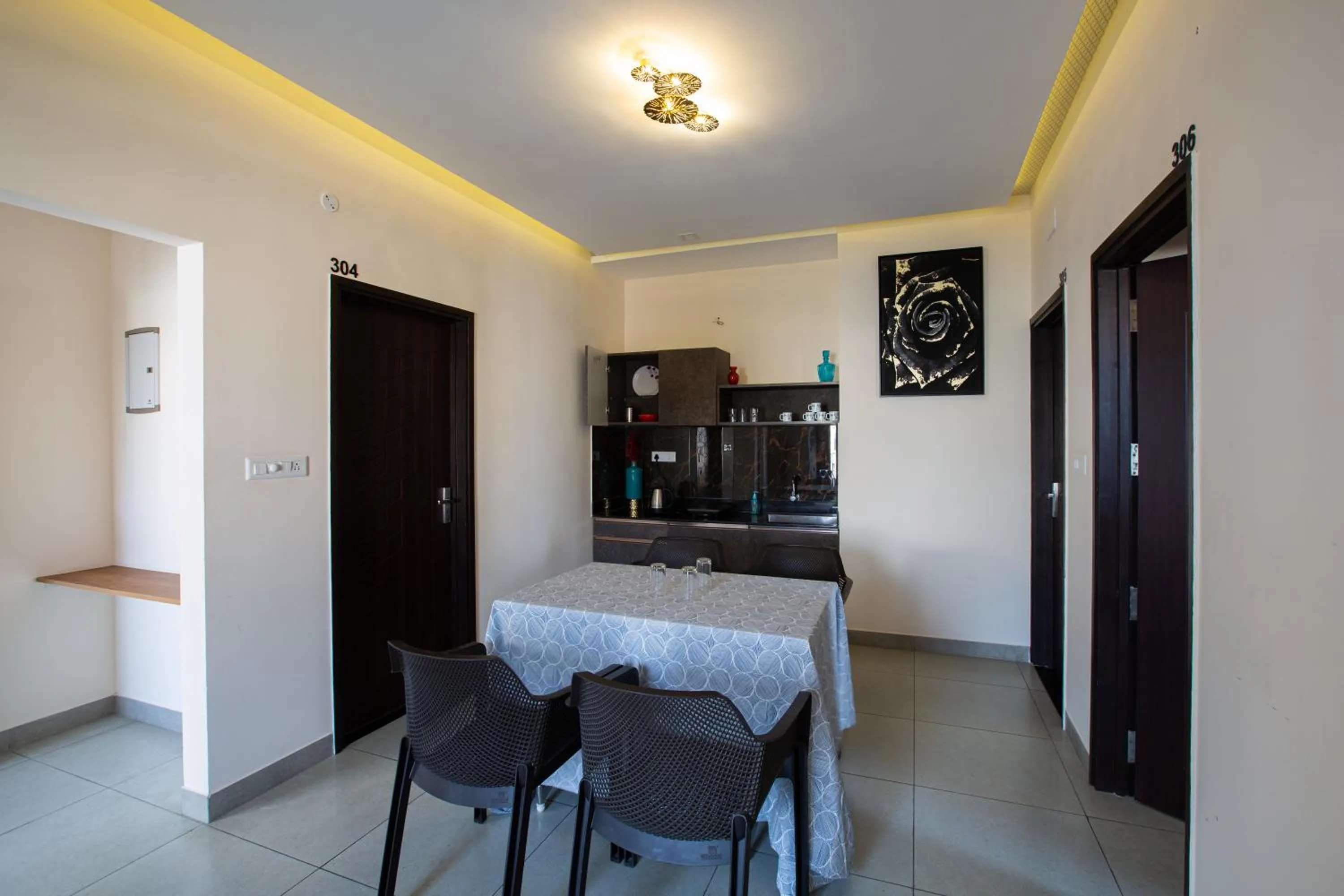 Kitchen or kitchenette in Sarvam Serviced Apartment