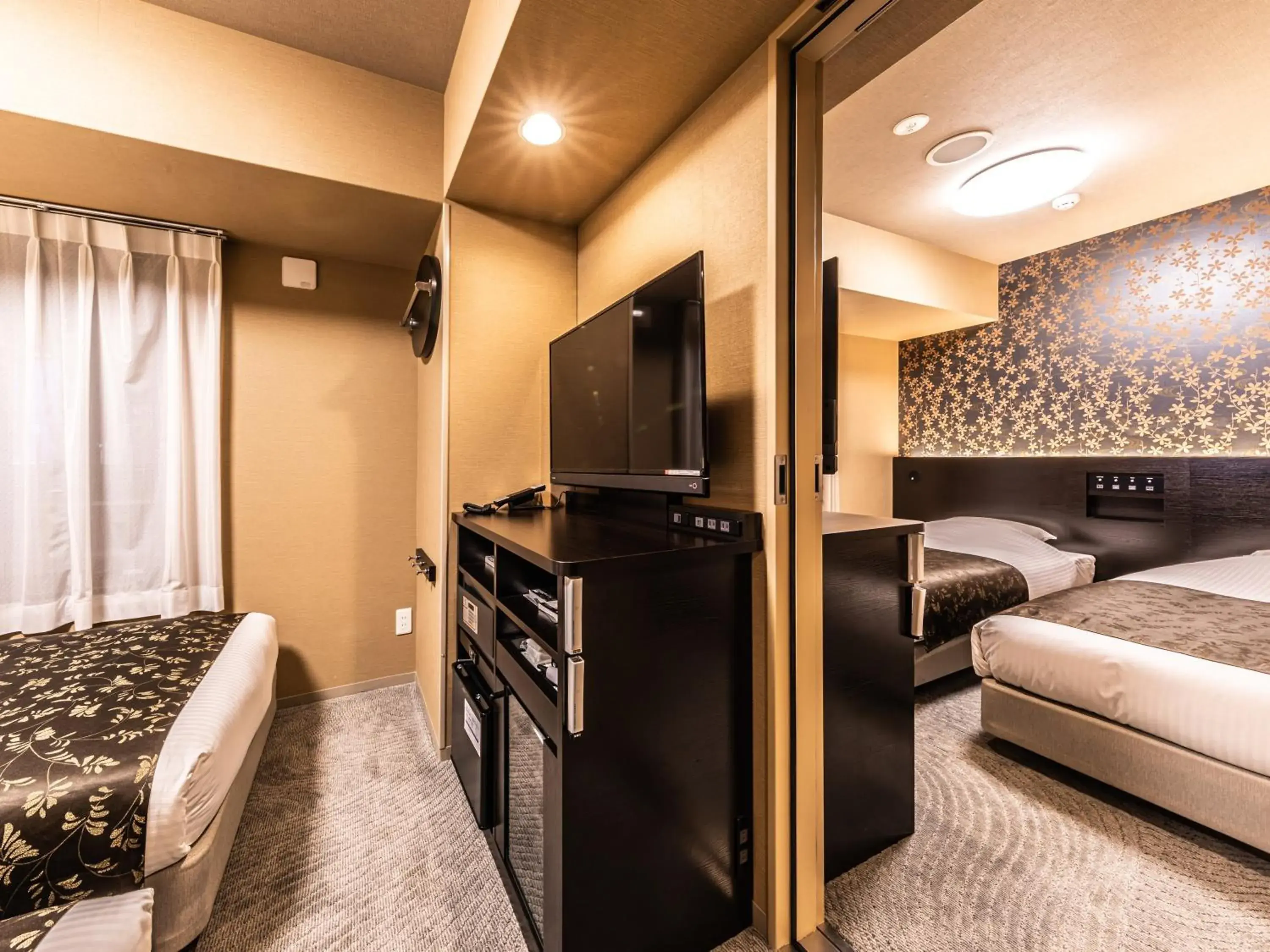 Photo of the whole room, Bed in APA Hotel Shin Osaka Eki Tower Photo of the whole room, Bed in APA Hotel Shin Osaka Eki Tower