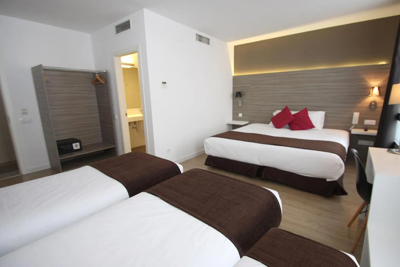 Bed in Hotel BESTPRICE Diagonal