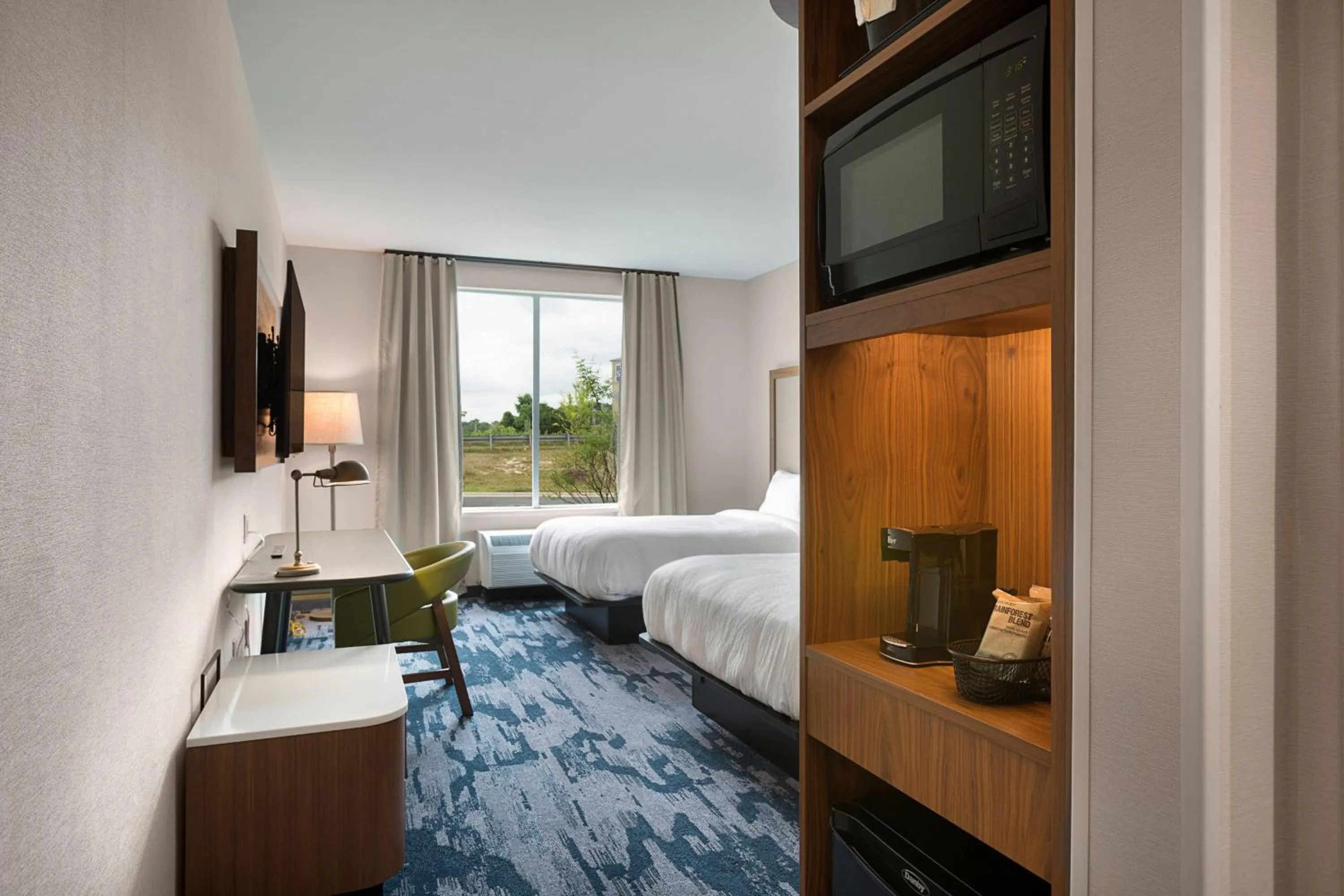 Photo of the whole room, Bed in Fairfield by Marriott Inn & Suites Statesville