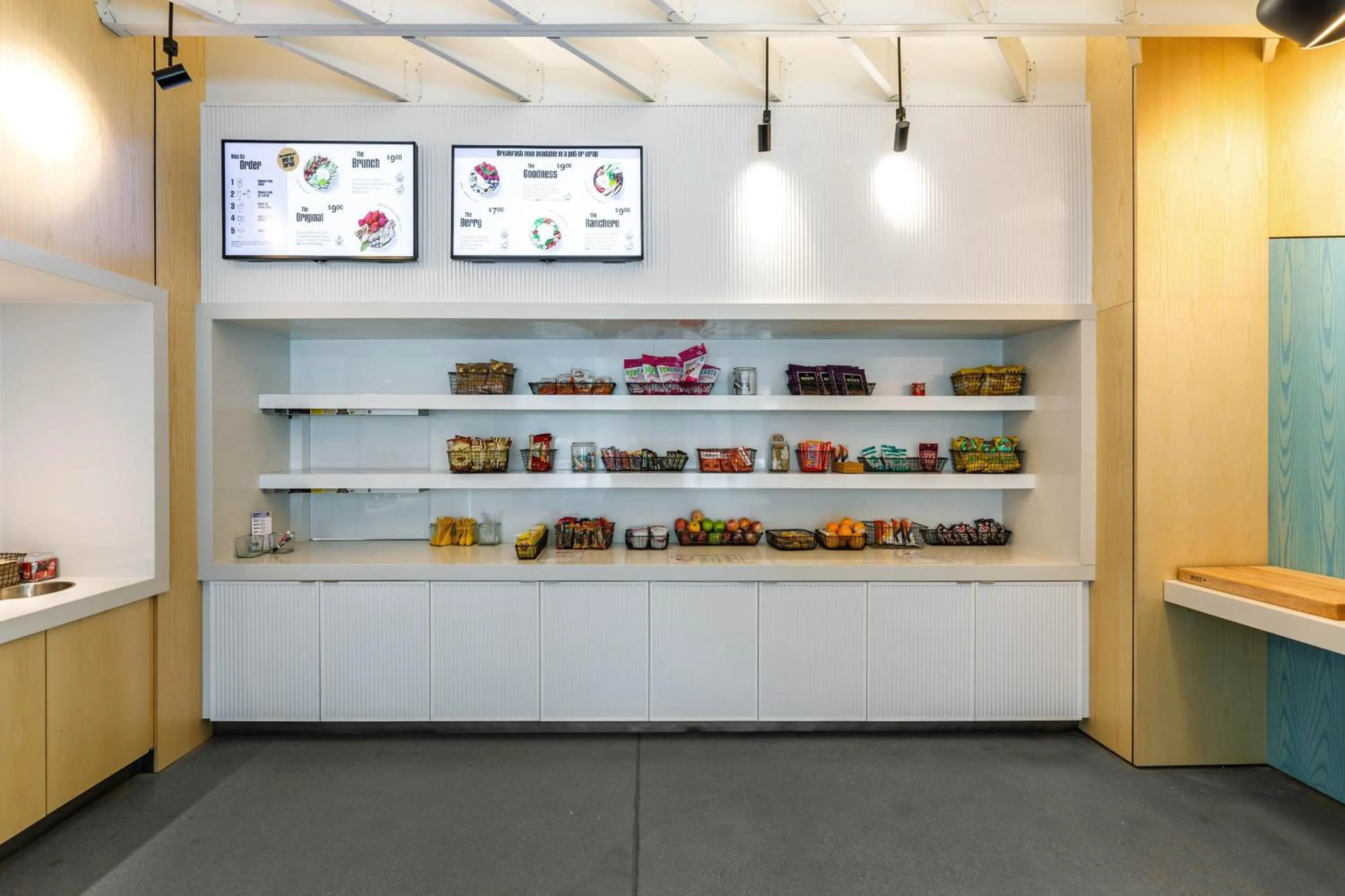 Restaurant/places to eat in Aloft Columbus Easton