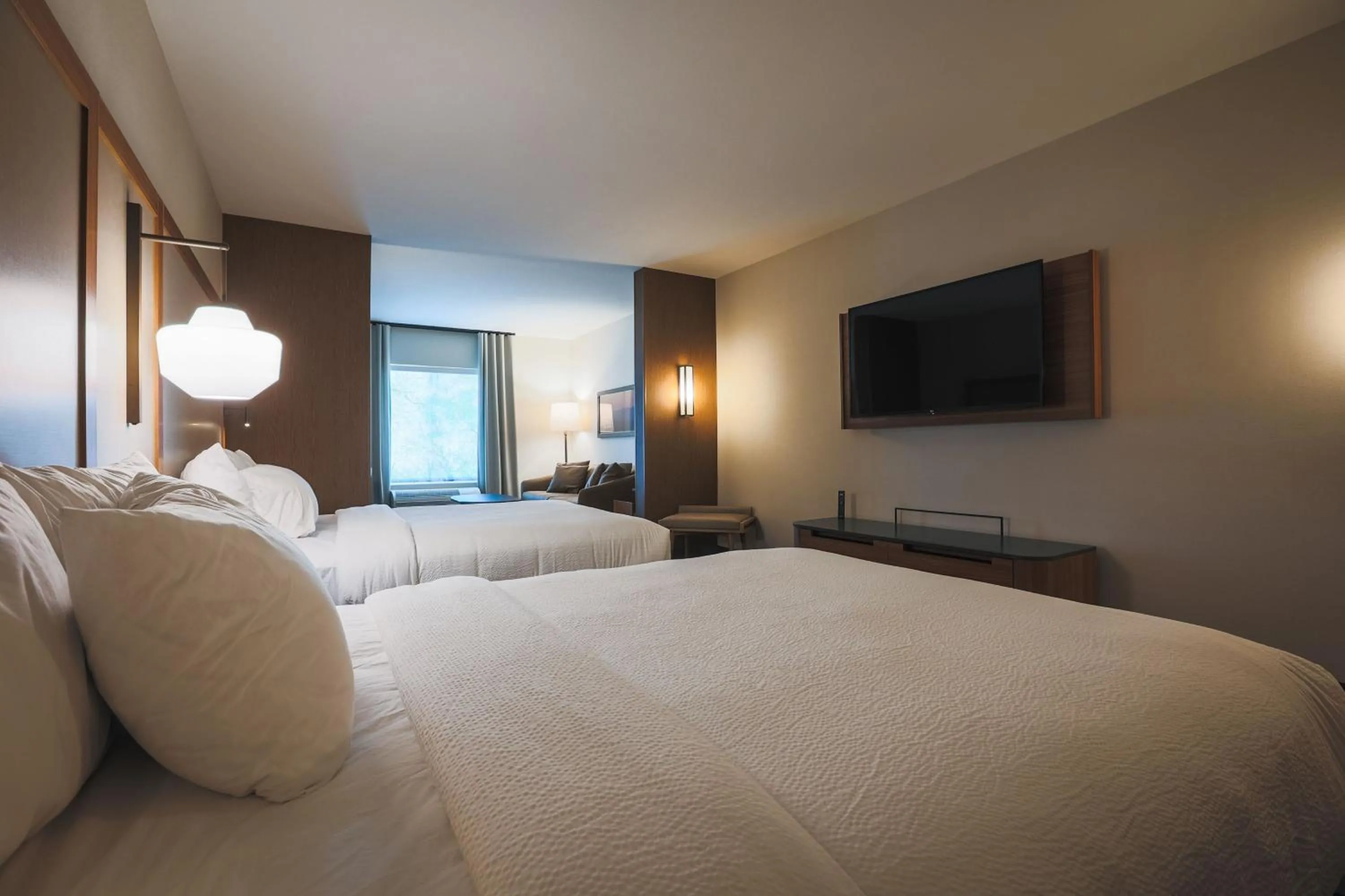 Photo of the whole room, Bed in Fairfield Inn & Suites Marquette