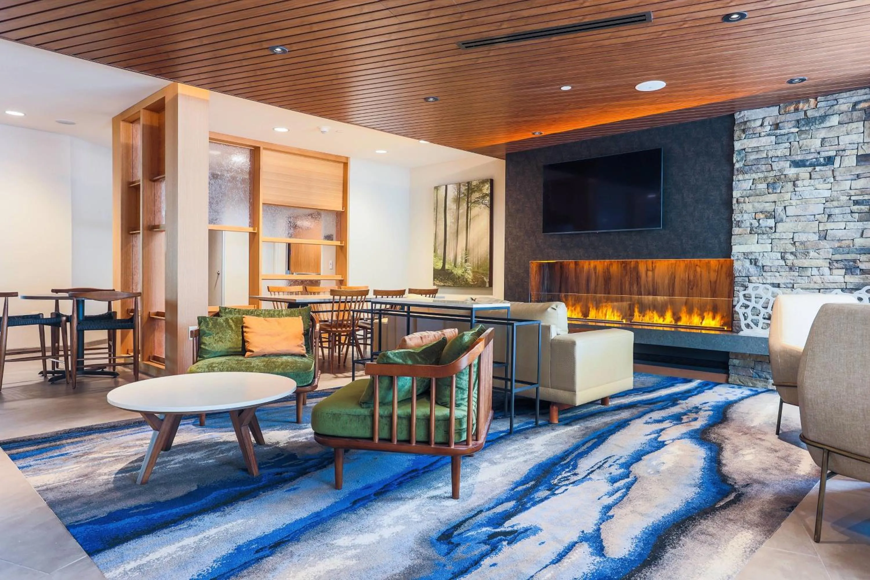 Lobby or reception in Fairfield Inn & Suites Marquette