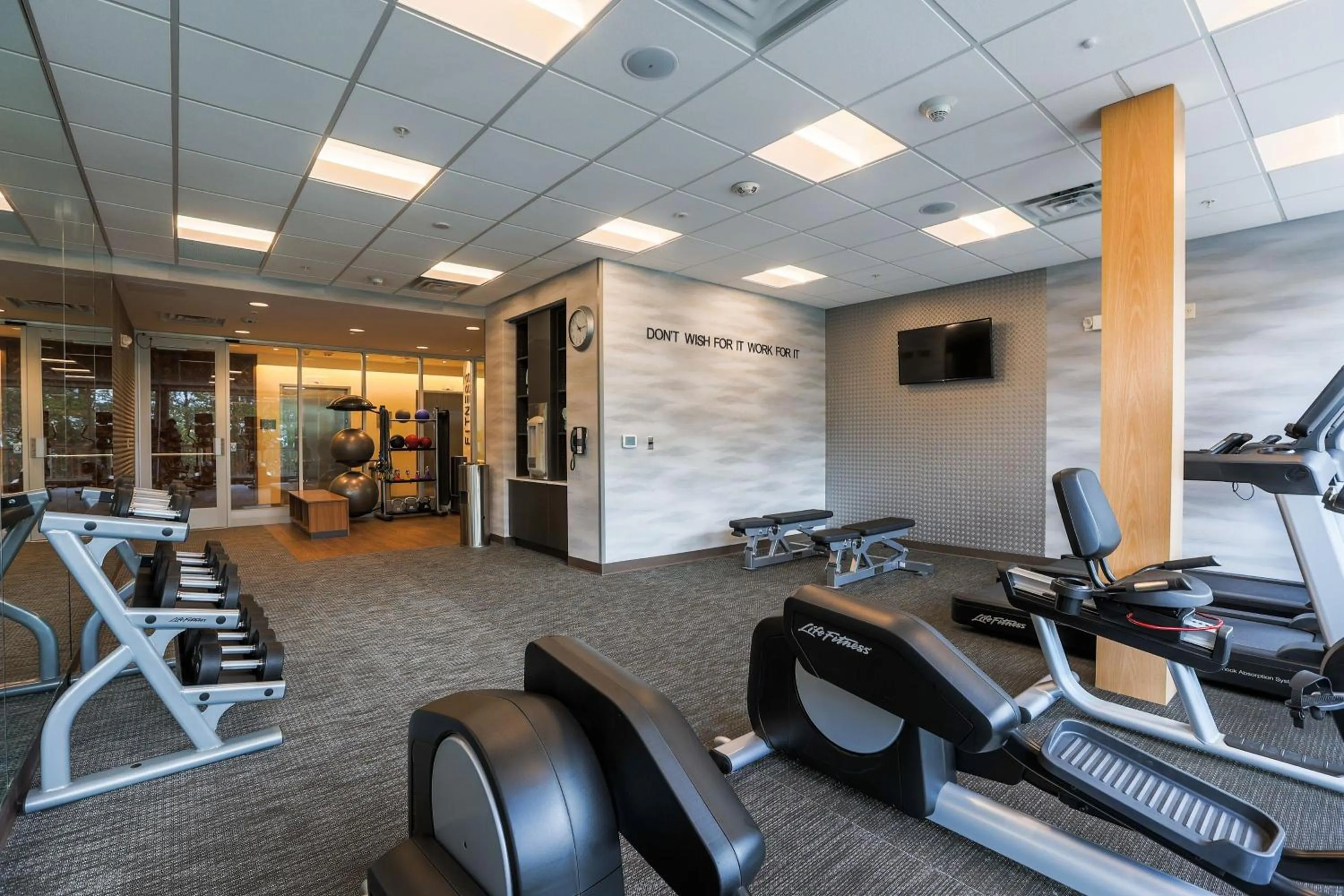 Fitness centre/facilities in Fairfield Inn & Suites Marquette