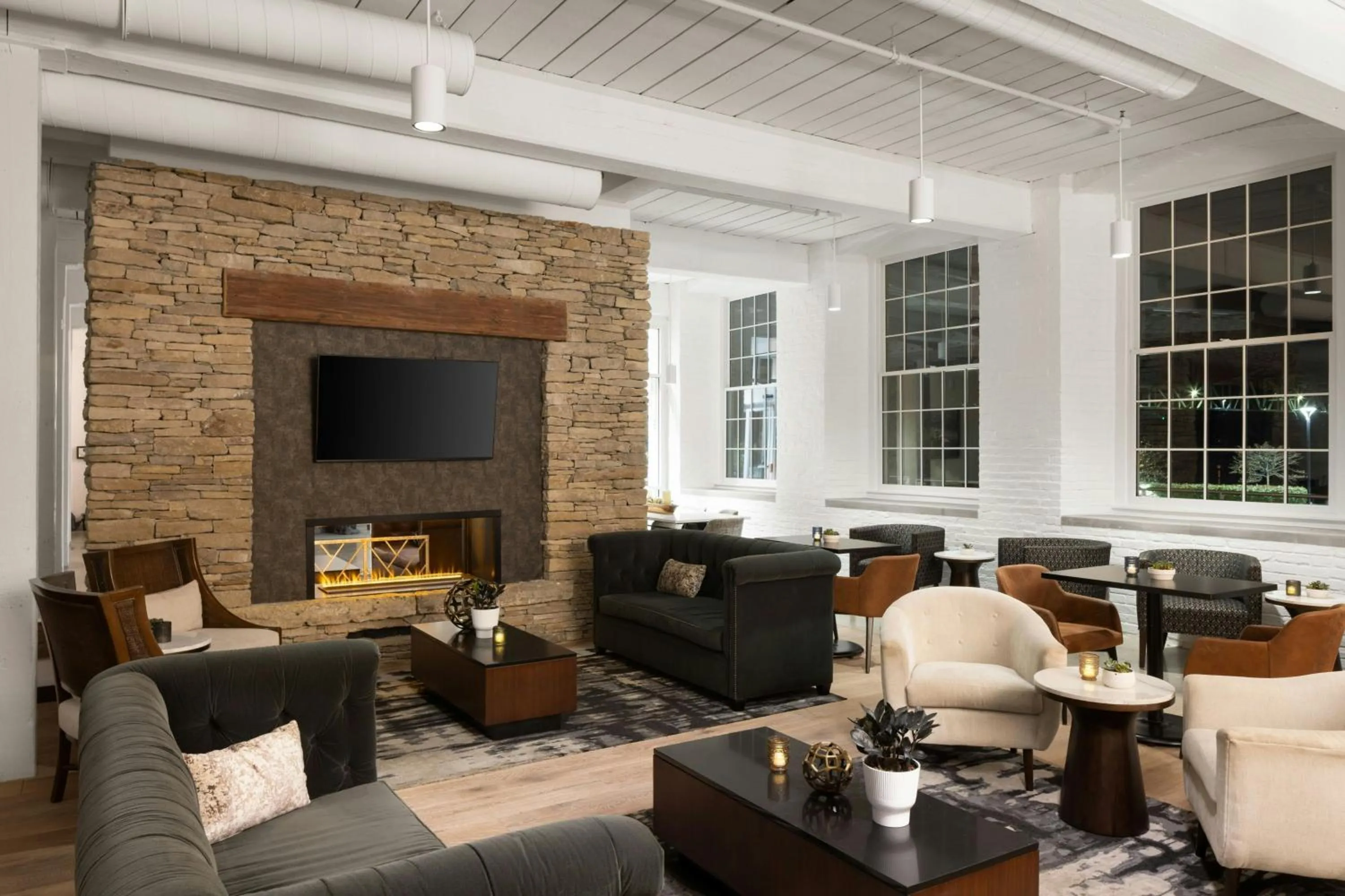 Lounge or bar in Fairfield Inn & Suites Madison Historic Eagle Cotton Mill