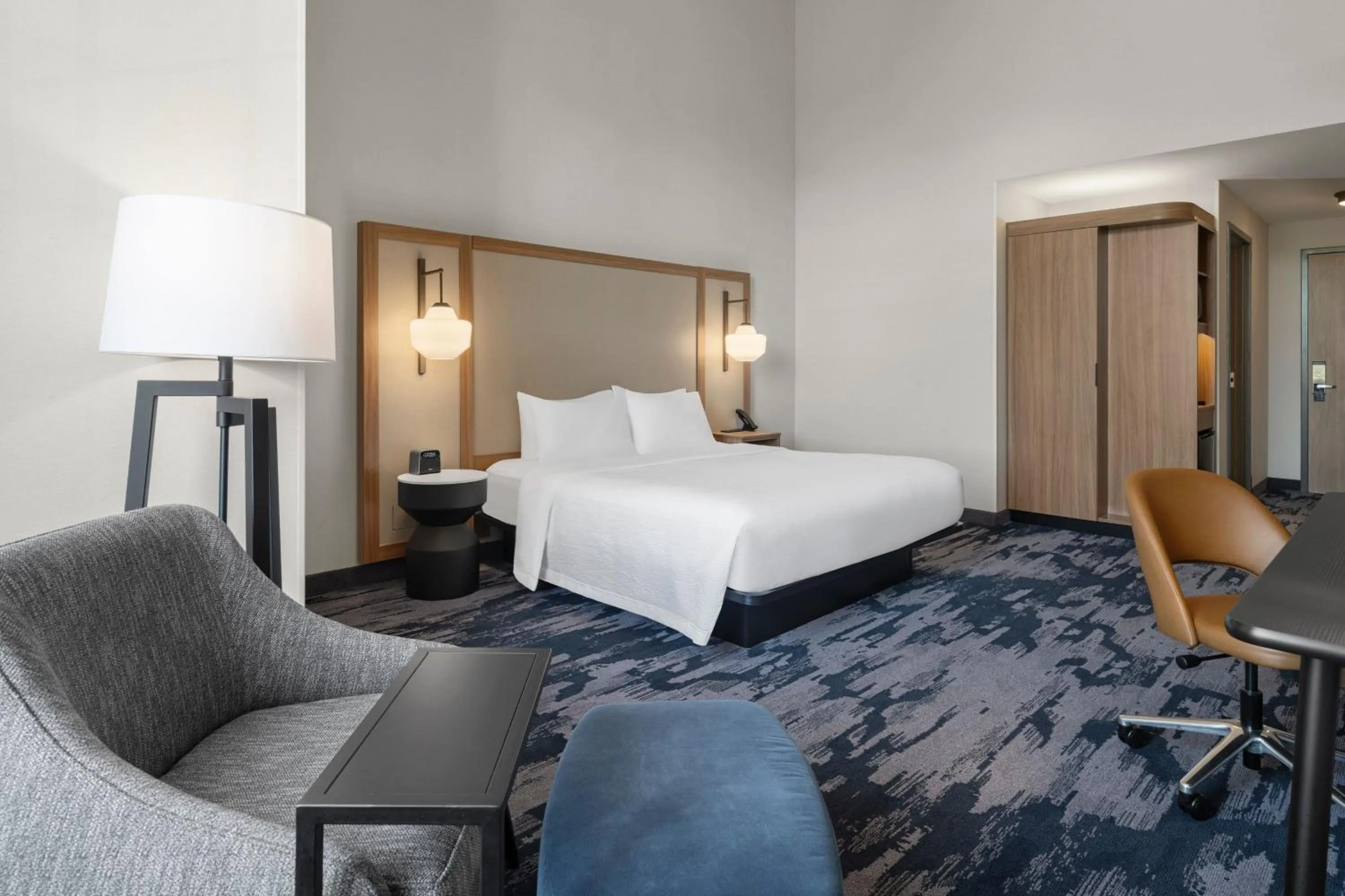 Photo of the whole room, Bed in Fairfield Inn & Suites Madison Historic Eagle Cotton Mill