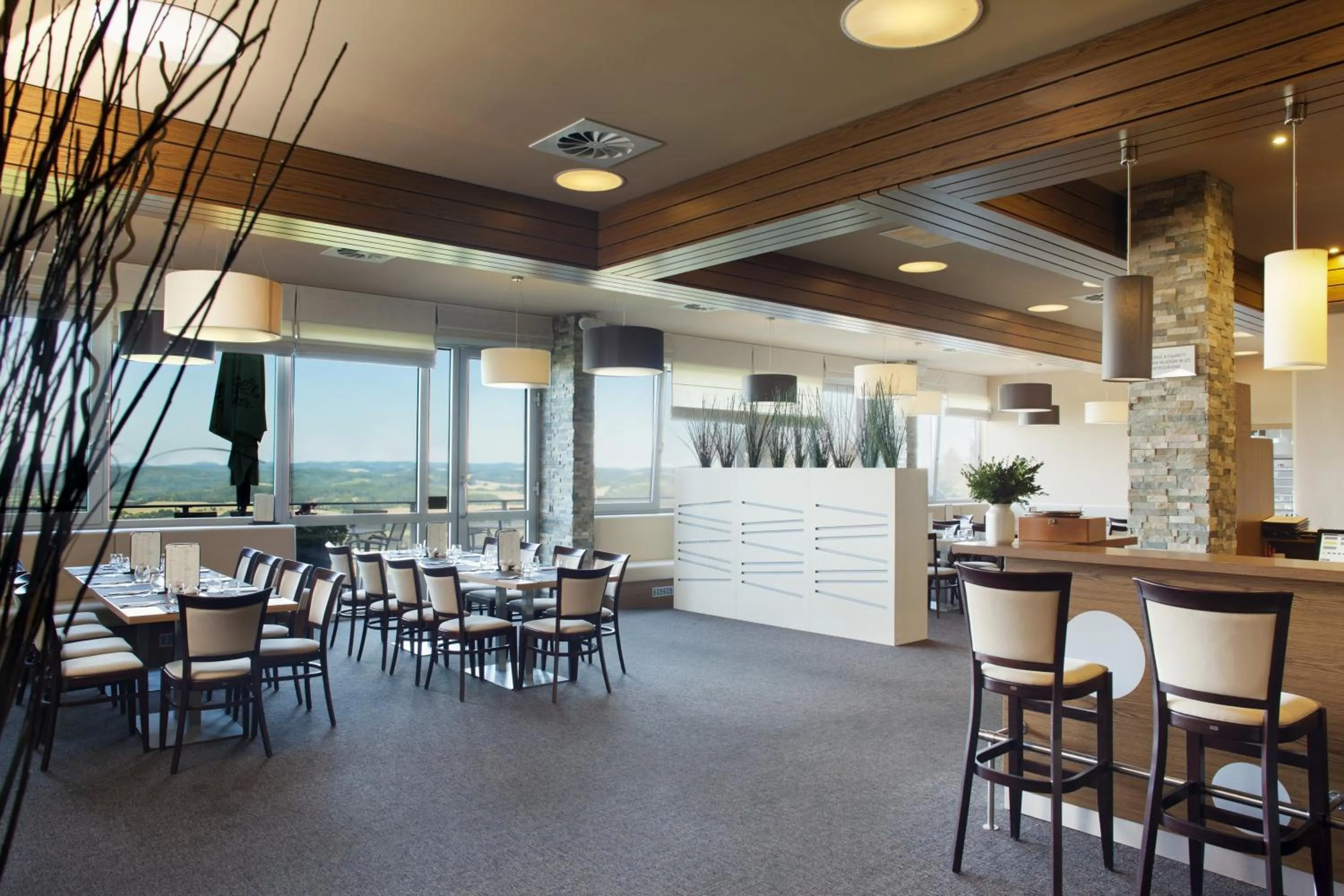 Restaurant/places to eat in Hotel Monínec