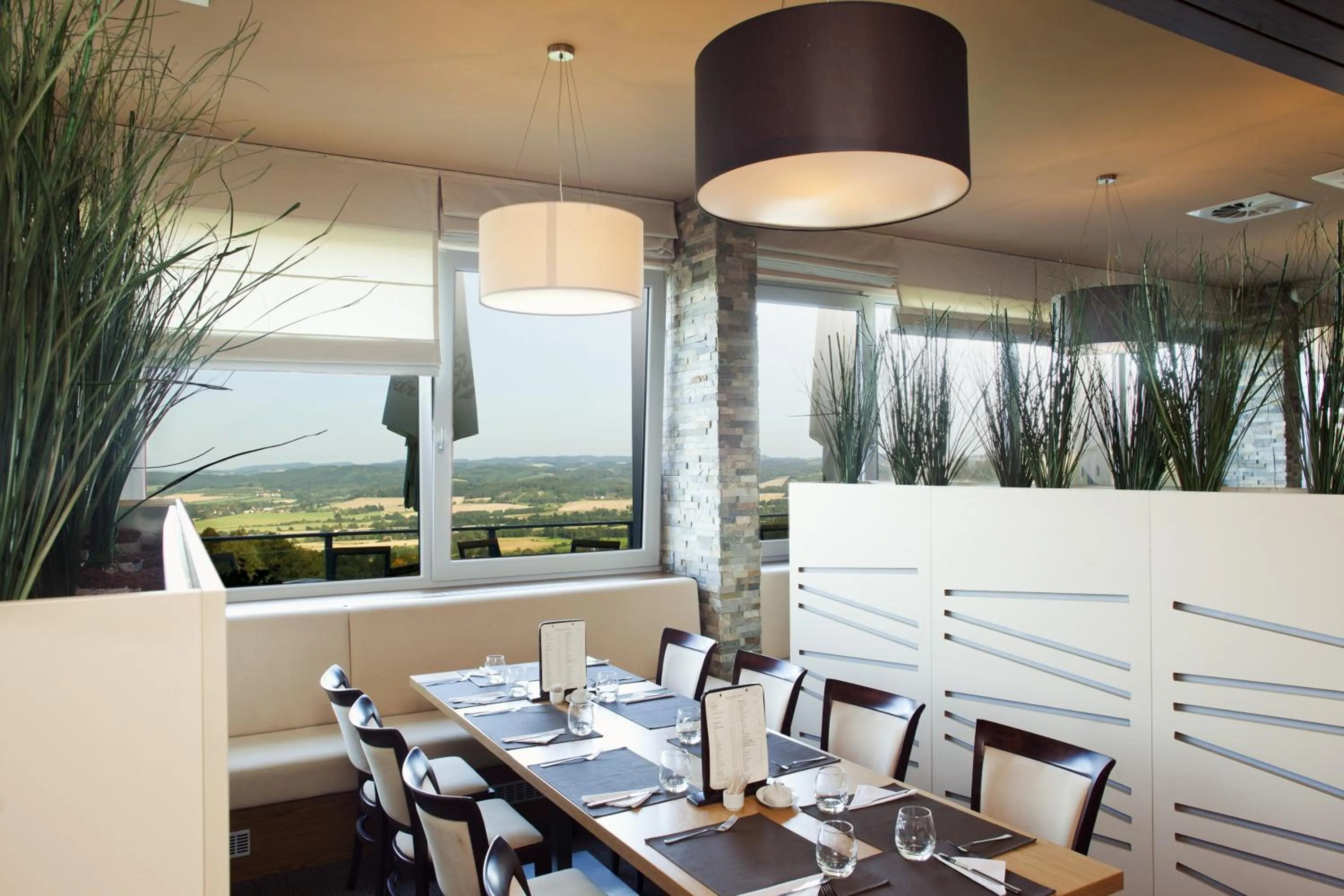 Restaurant/places to eat in Hotel Monínec