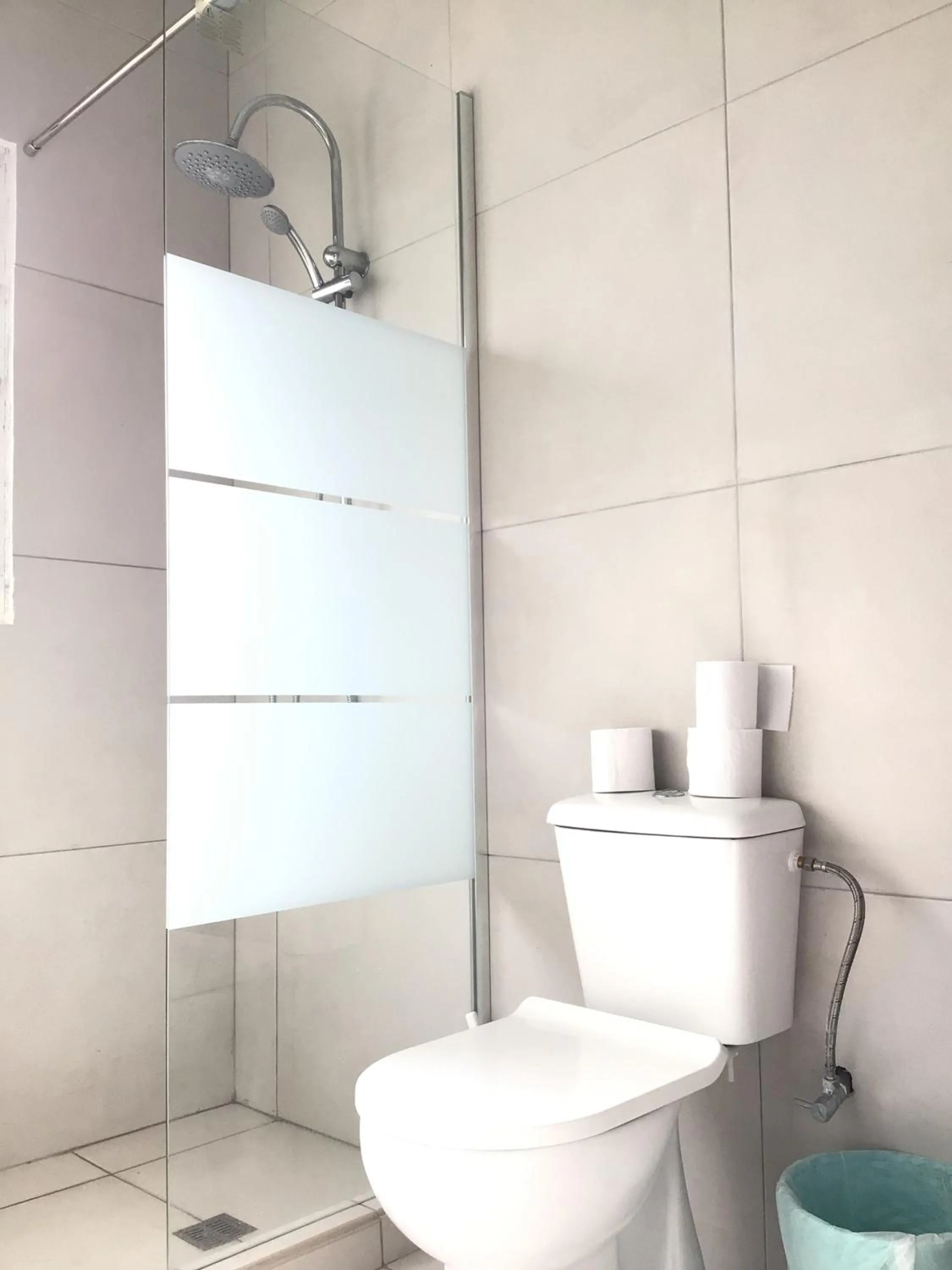 Shower in Florea Hotel Apartments