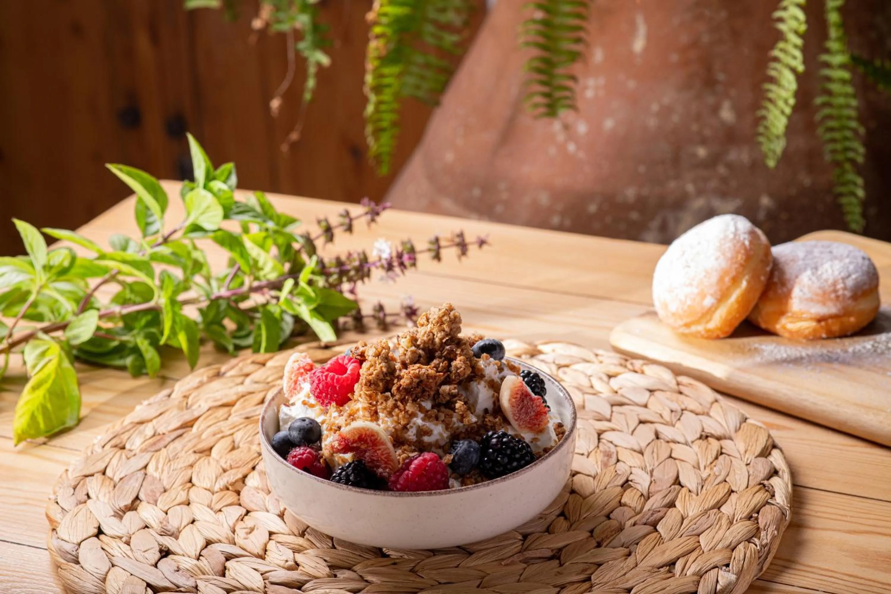 Restaurant/places to eat in Elèa Concept Hotel & Suites