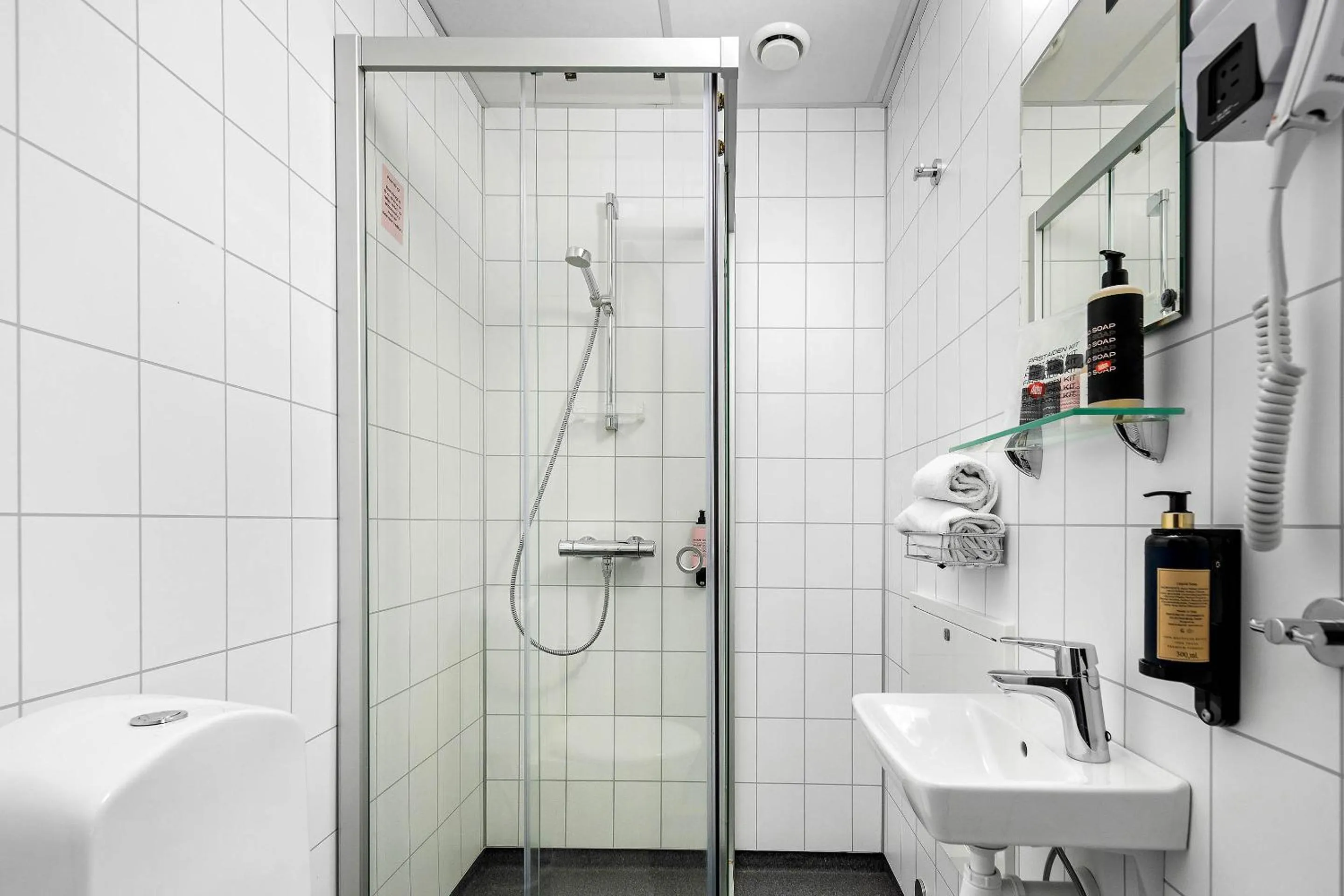 Shower in Aiden by Best Western Trondheim Airport