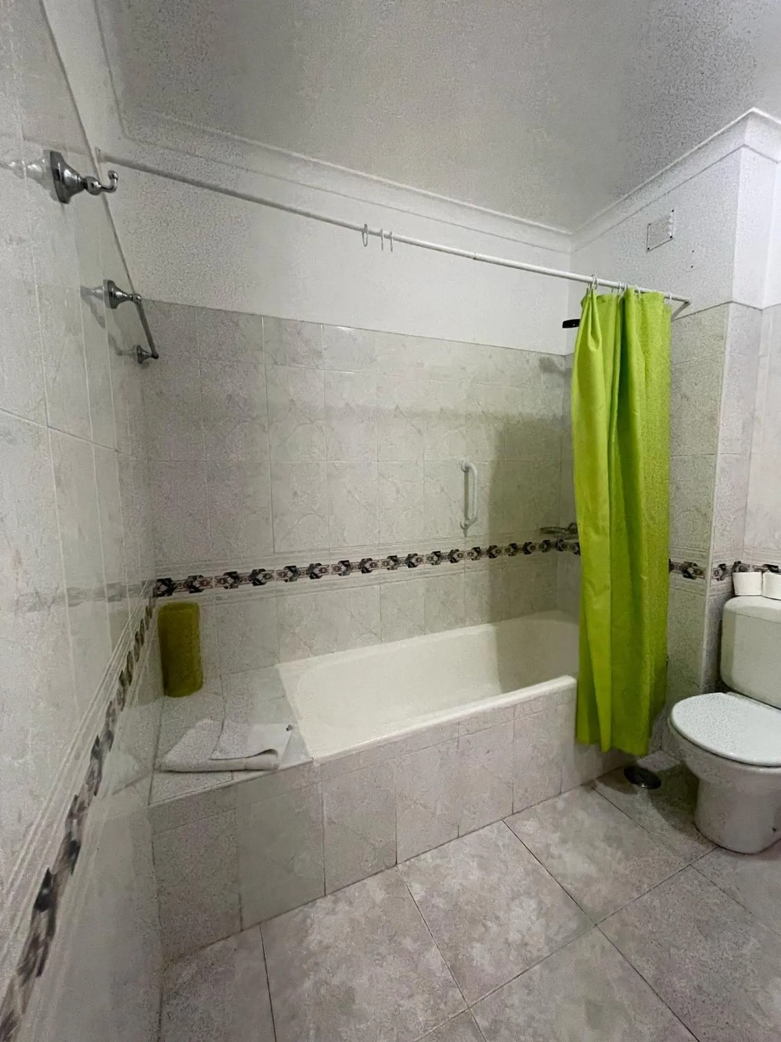 Bathroom in cantinho do mar