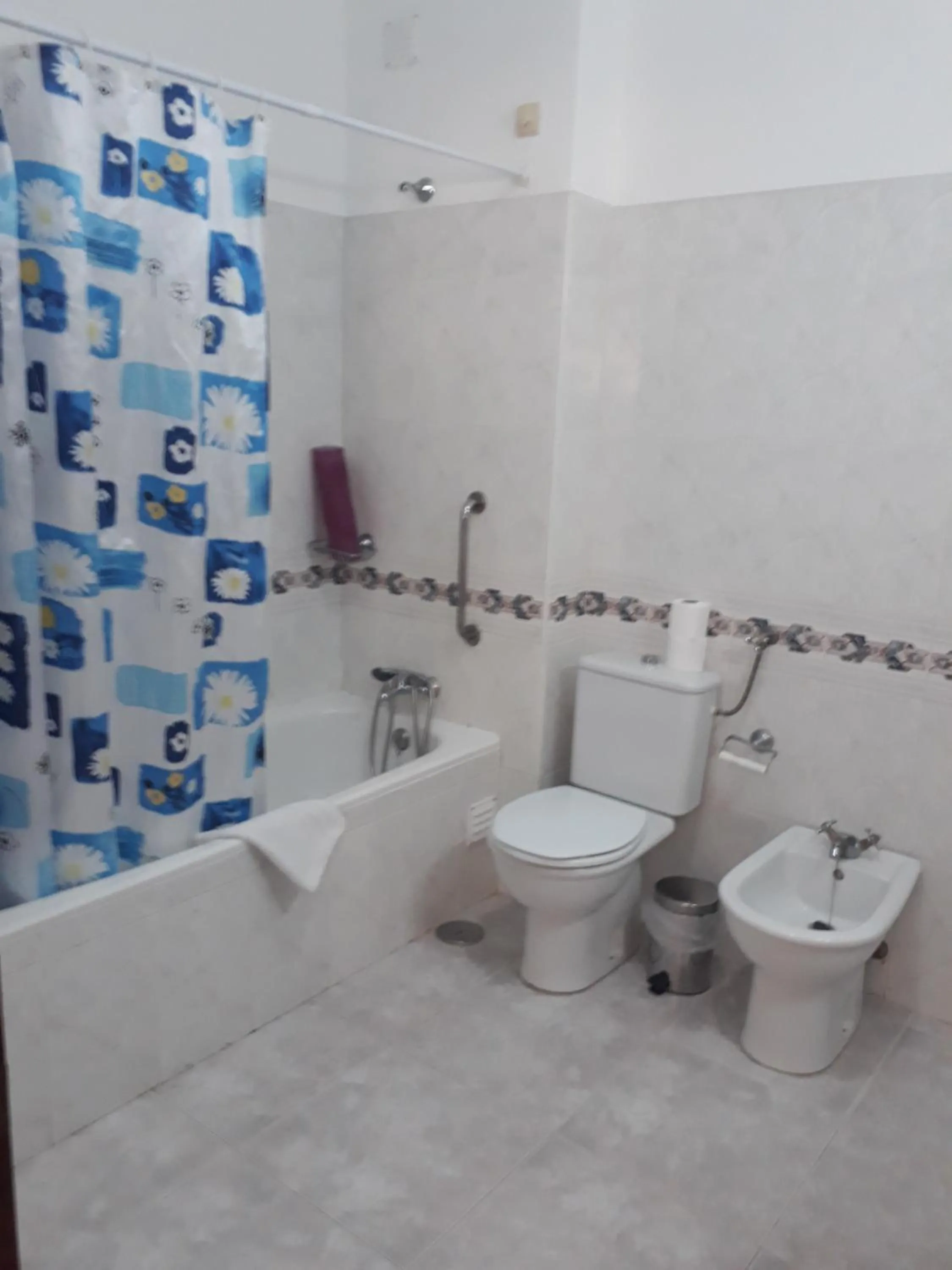 Bathroom in cantinho do mar