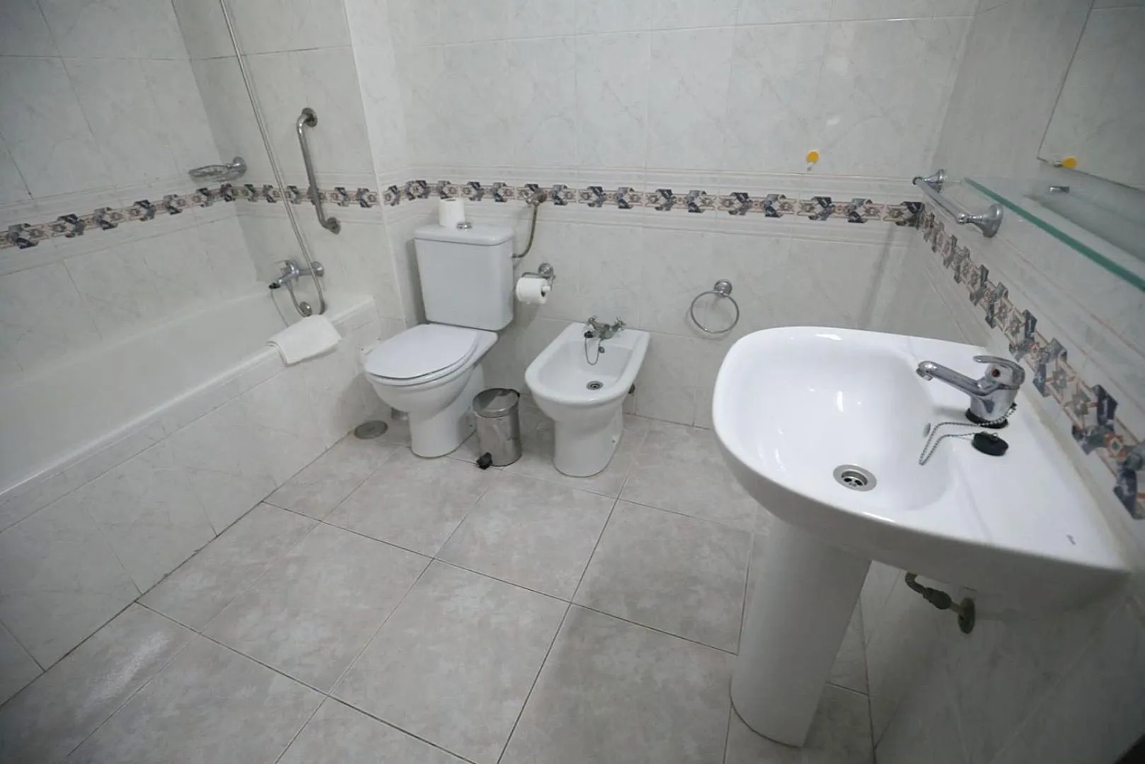 Bathroom in cantinho do mar