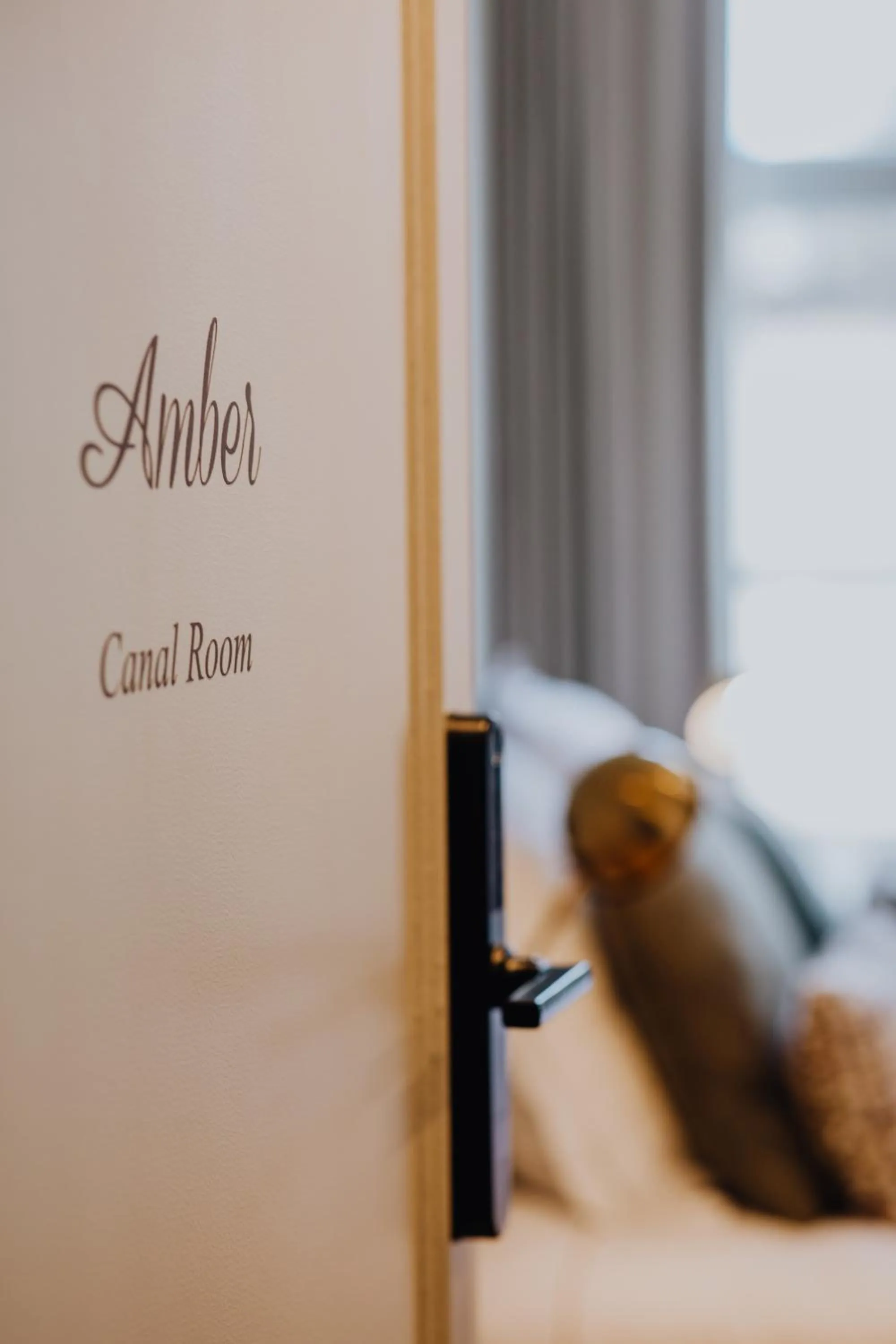 Logo/Certificate/Sign, Bed in B&B Anna9