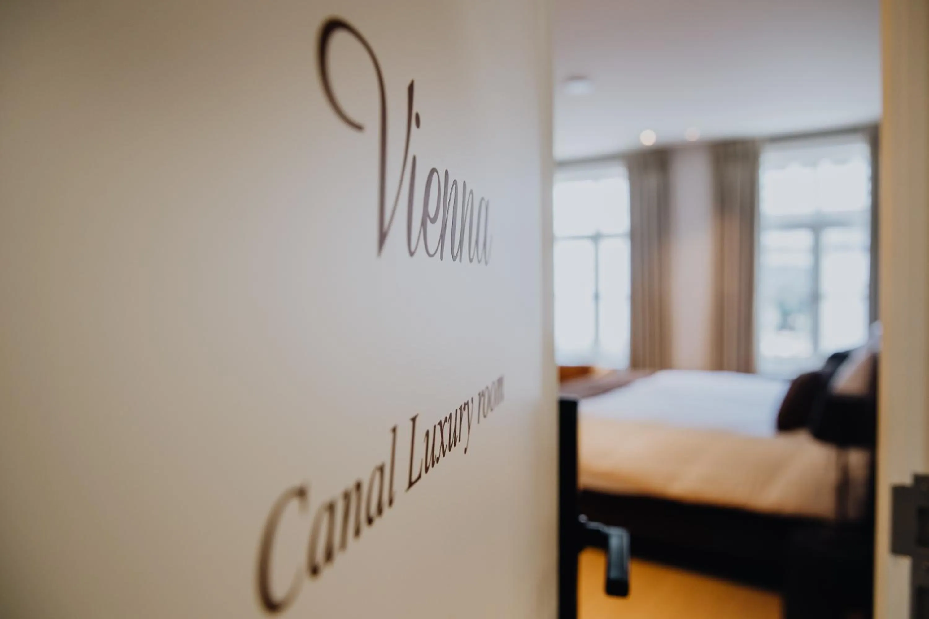 Logo/Certificate/Sign, Bed in B&B Anna9