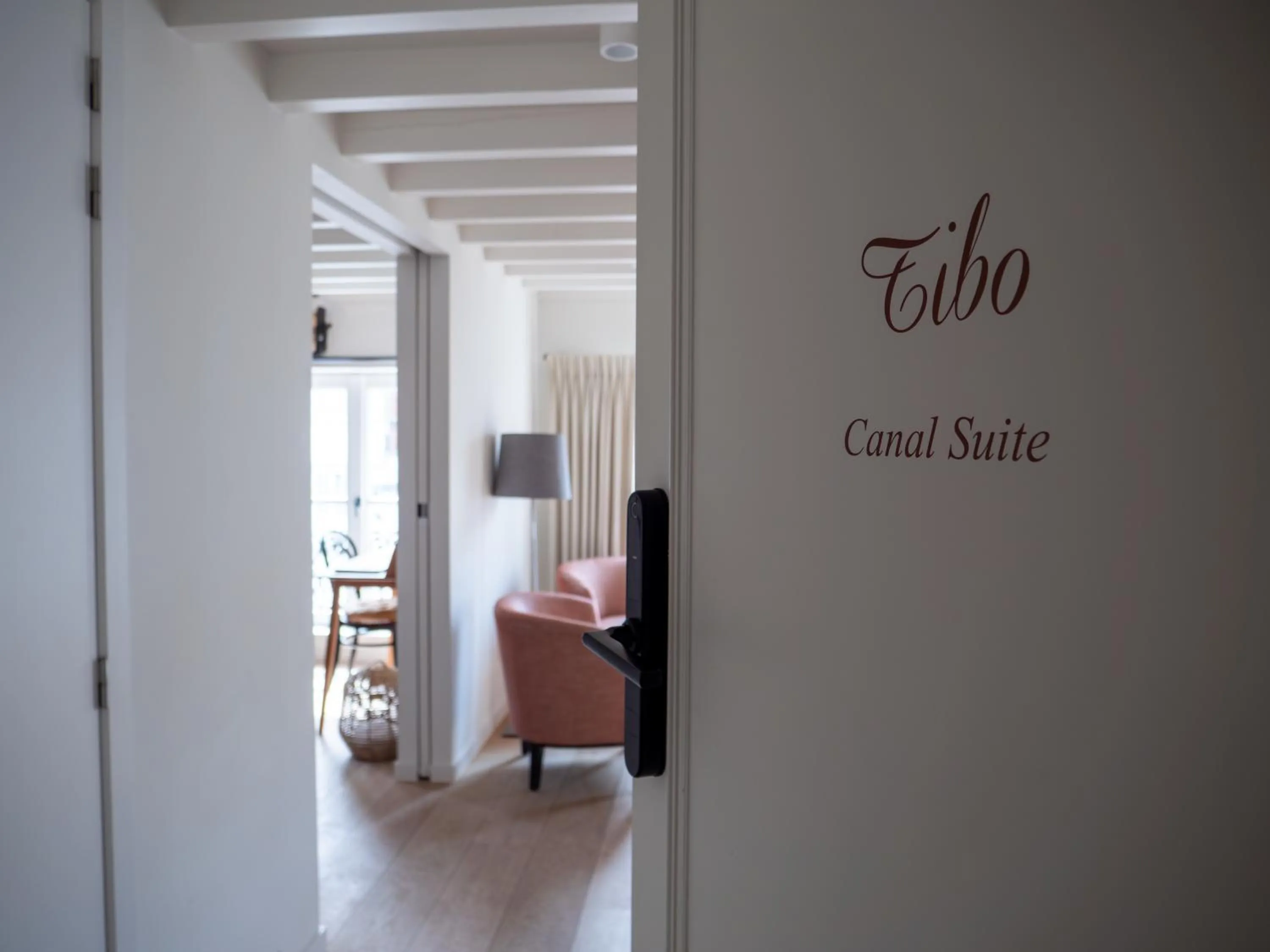 Logo/Certificate/Sign in B&B Anna9