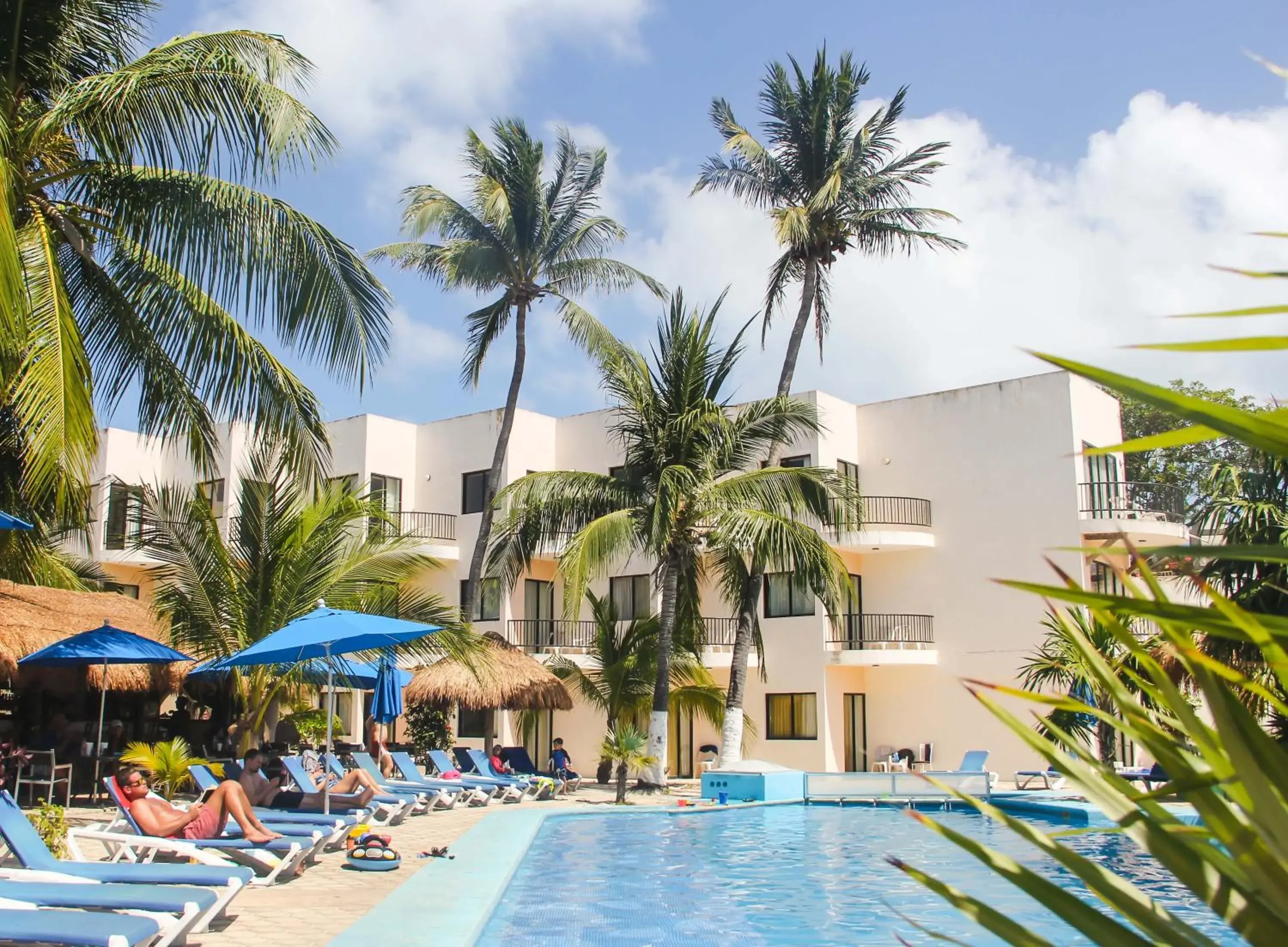 Pool view in Hotel Posada del Mar Pool view in Hotel Posada del Mar