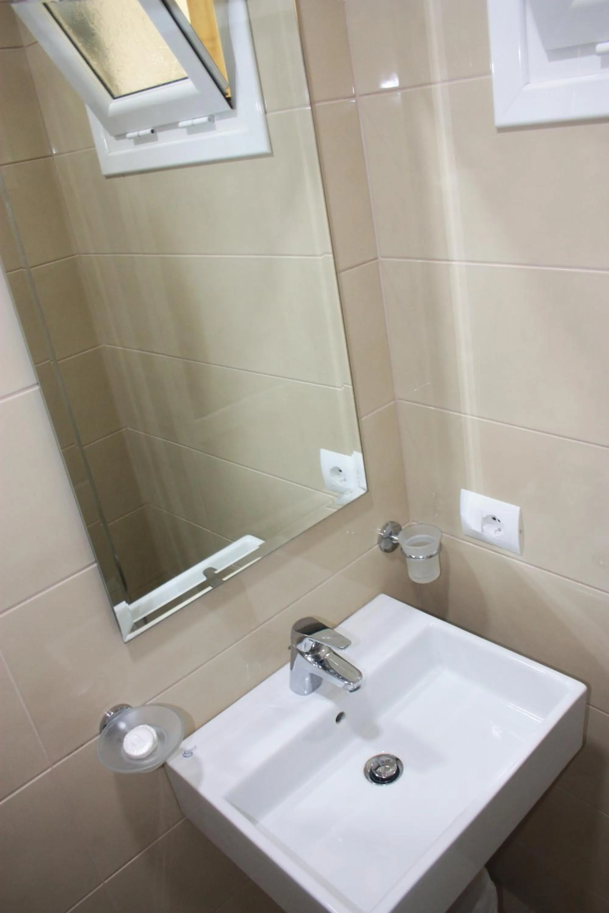 Toilet in Hotel Aulona