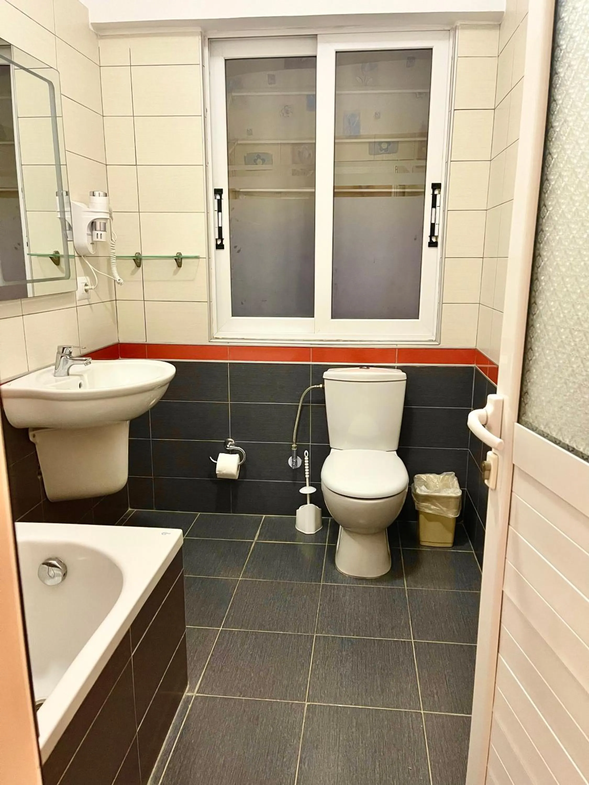 Shower in Hotel Aulona