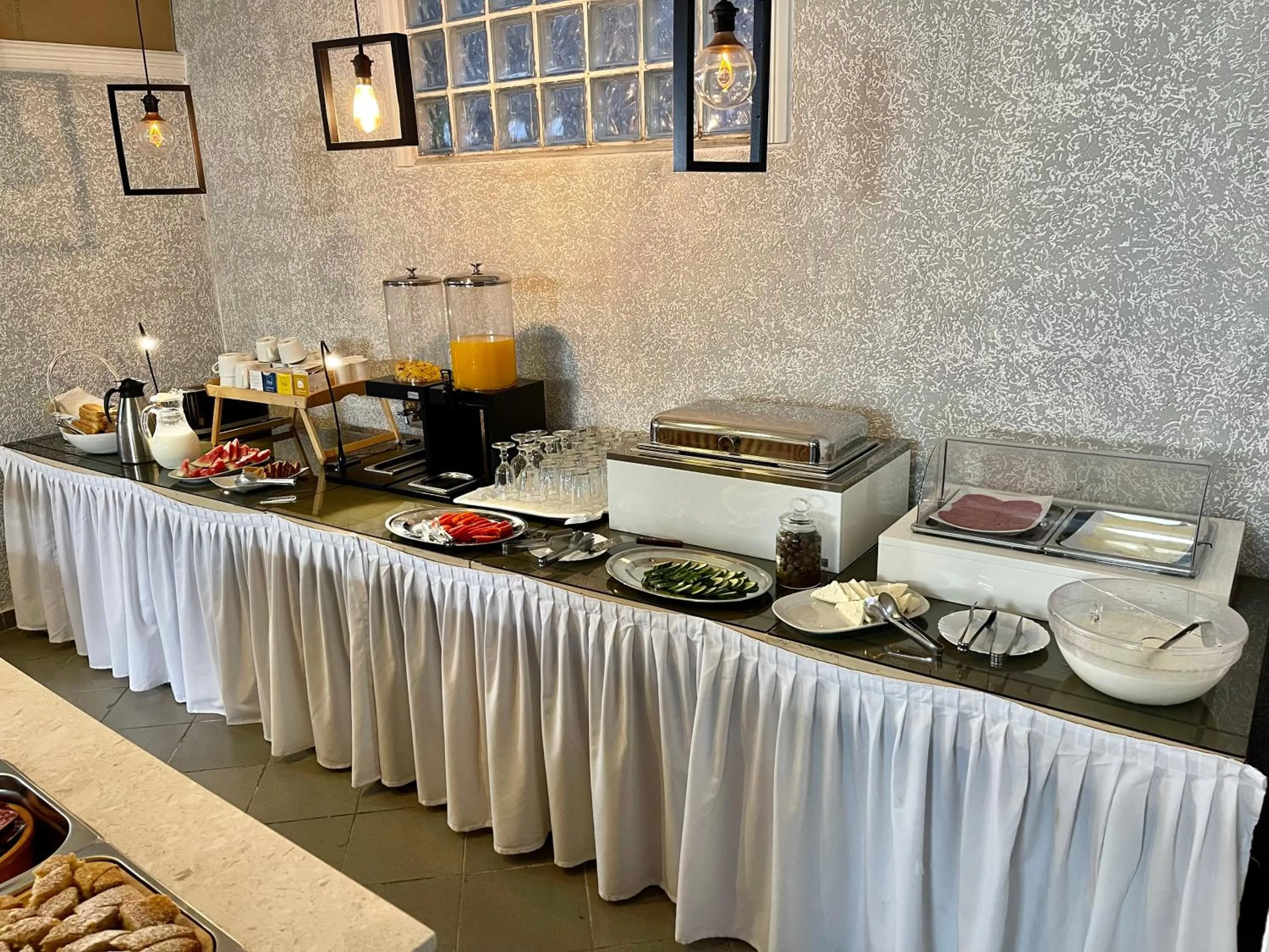 Food in Hotel Aulona