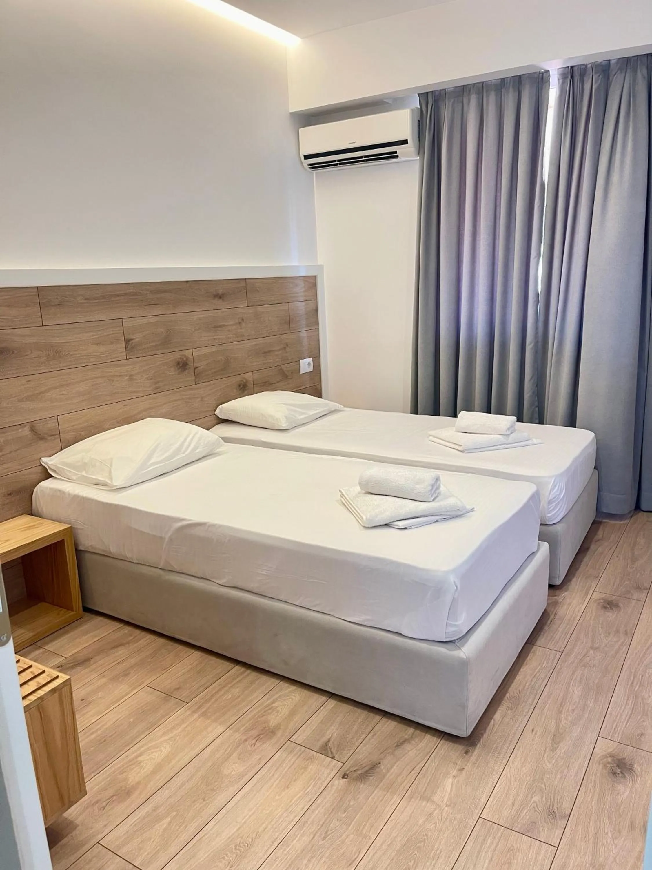 Bed in Hotel Aulona