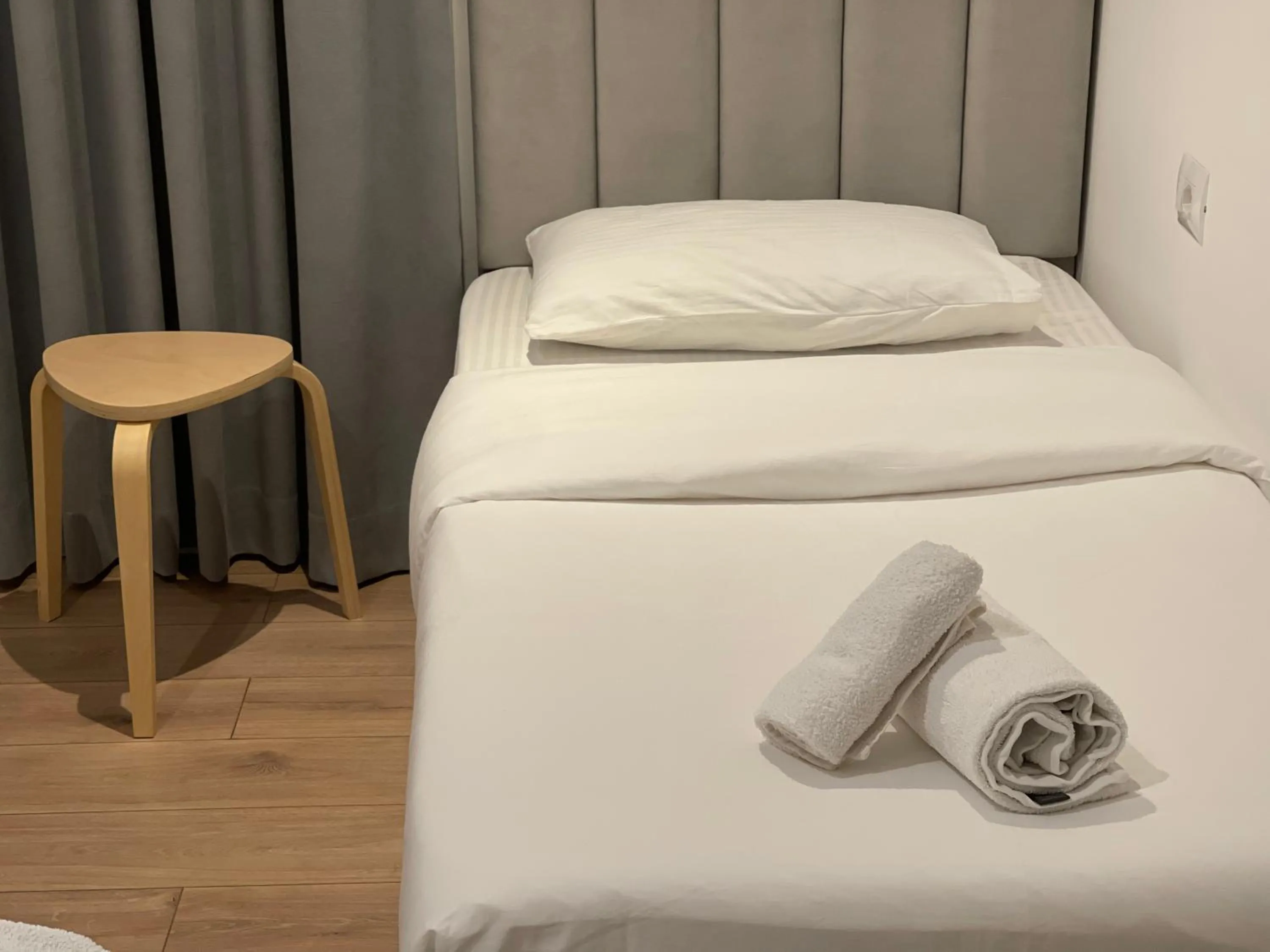 Bed in Hotel Aulona