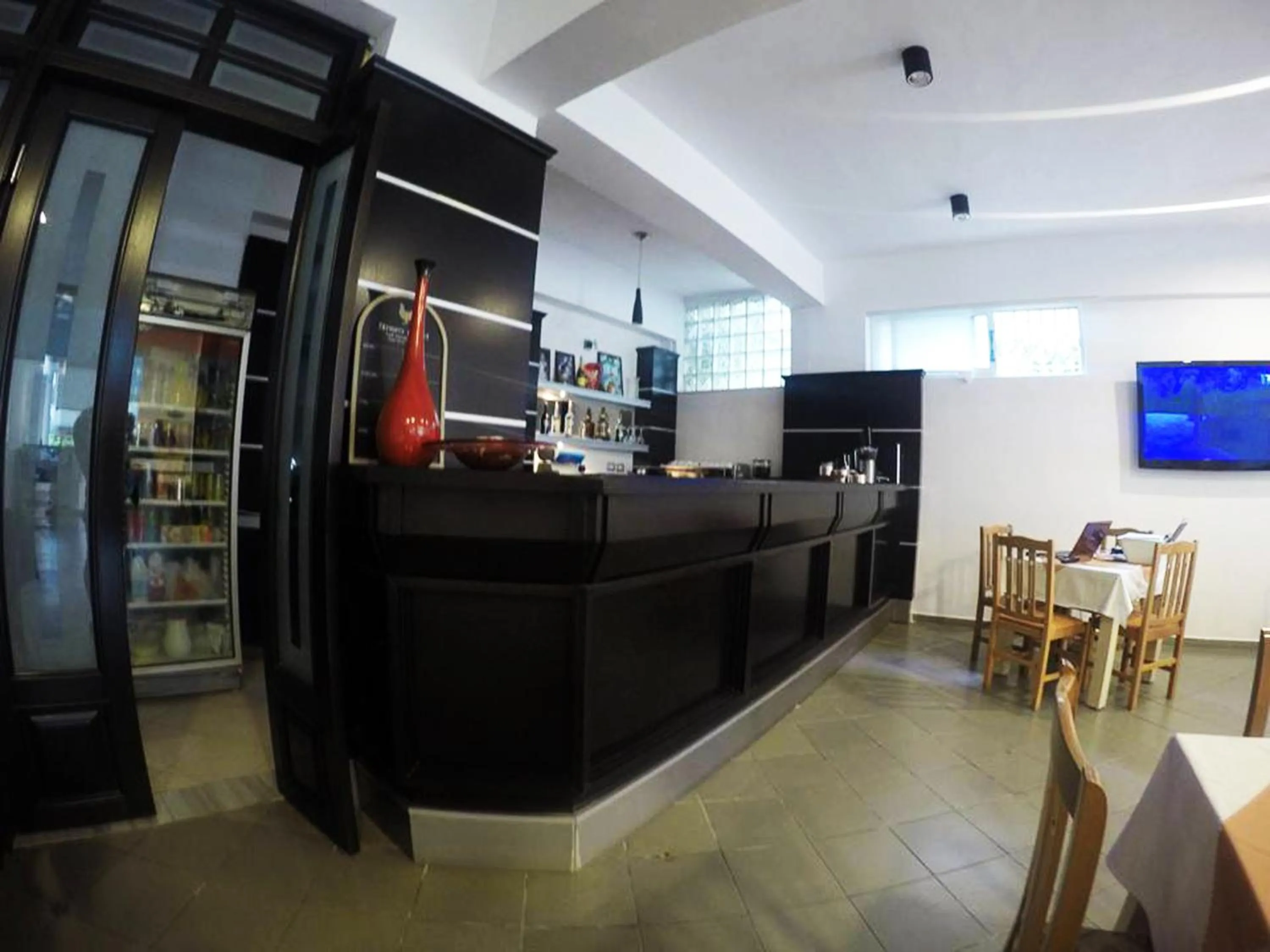 Restaurant/places to eat in Hotel Aulona