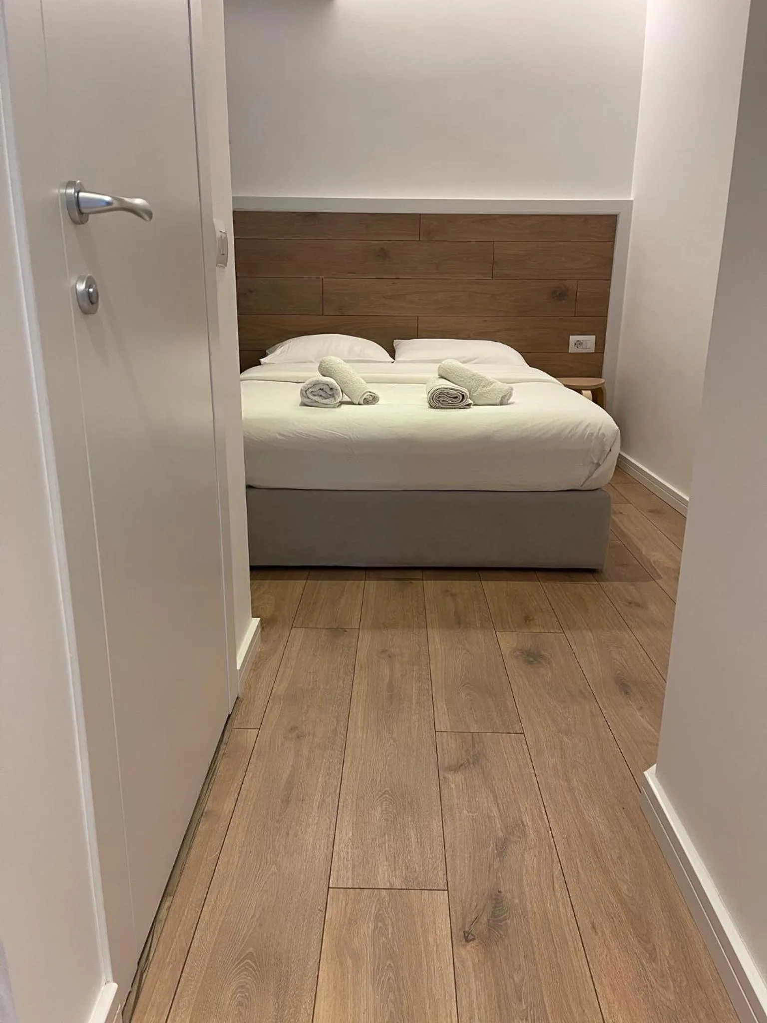 Bed in Hotel Aulona
