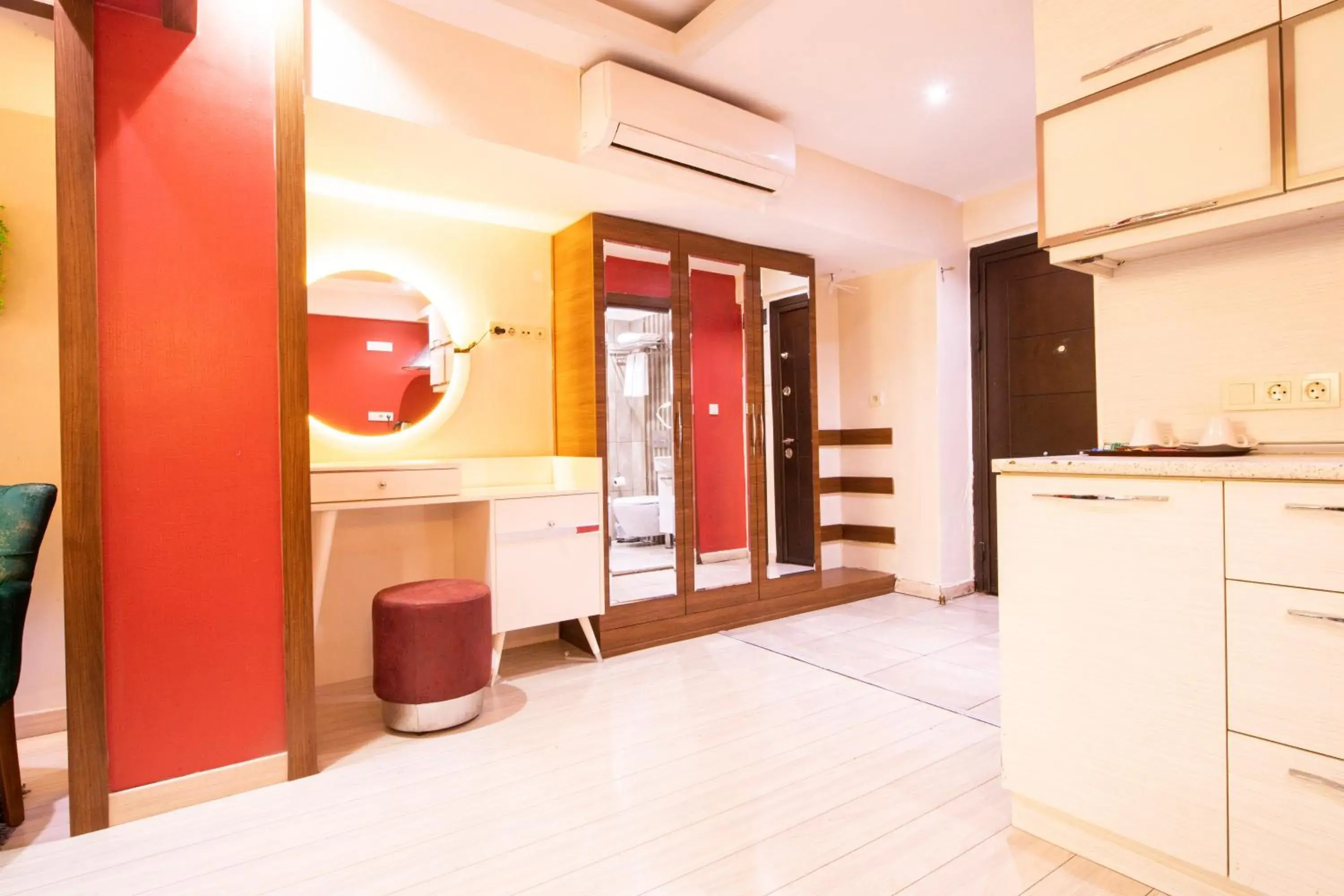 Deluxe Room in Pera Resort Hotel Deluxe Room in Pera Resort Hotel