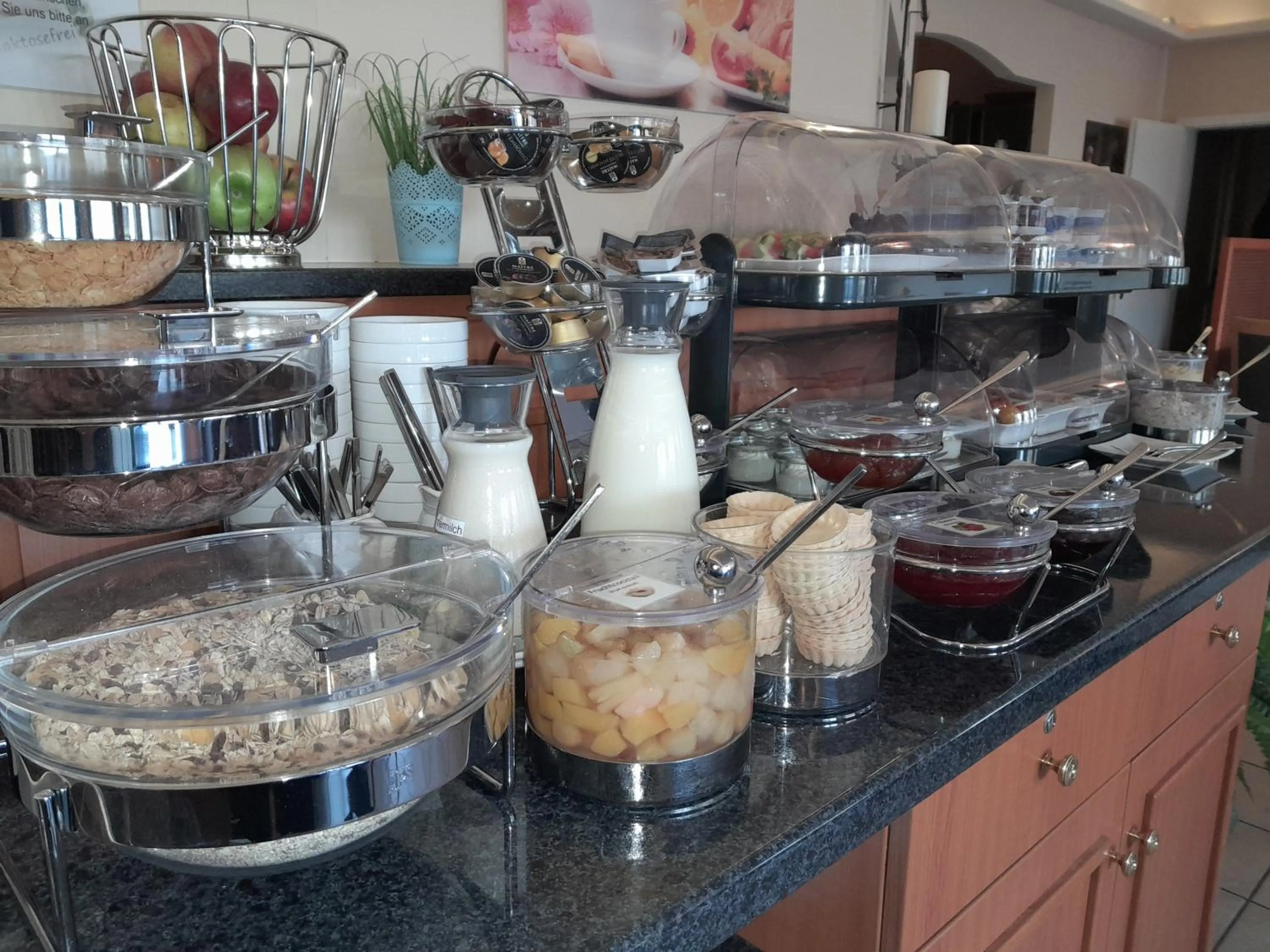 Breakfast in KomfortHotel Grossbeeren - Stadt-Gut-Hotel