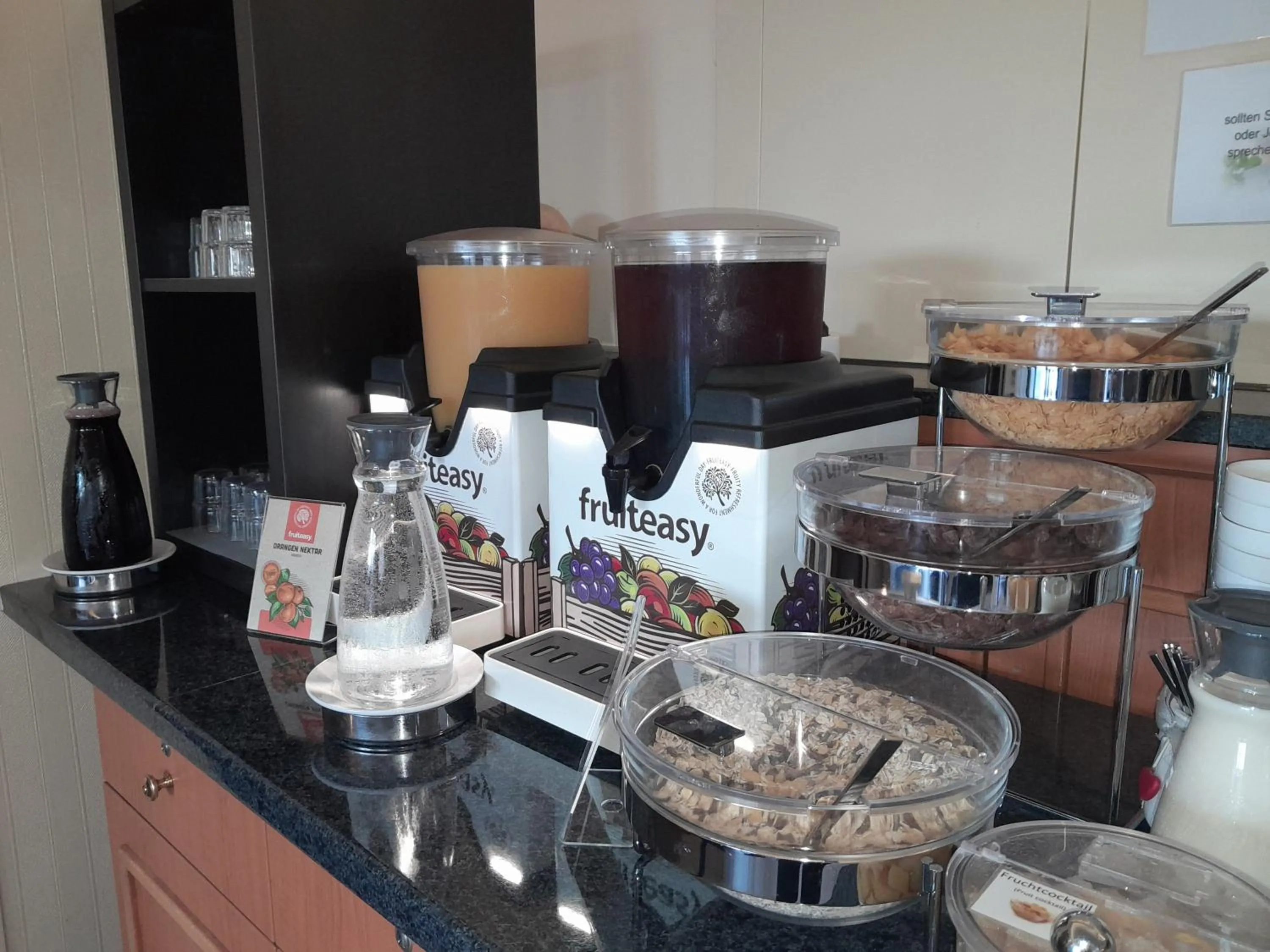 Breakfast in KomfortHotel Grossbeeren - Stadt-Gut-Hotel