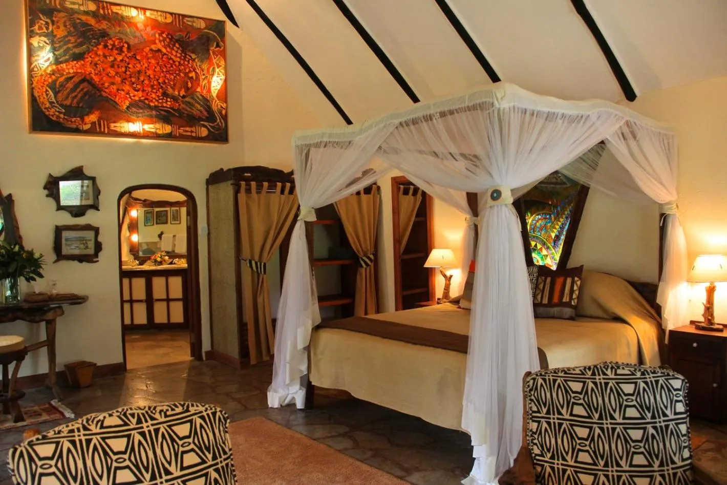 Photo of the whole room, Bed in Chui Lodge