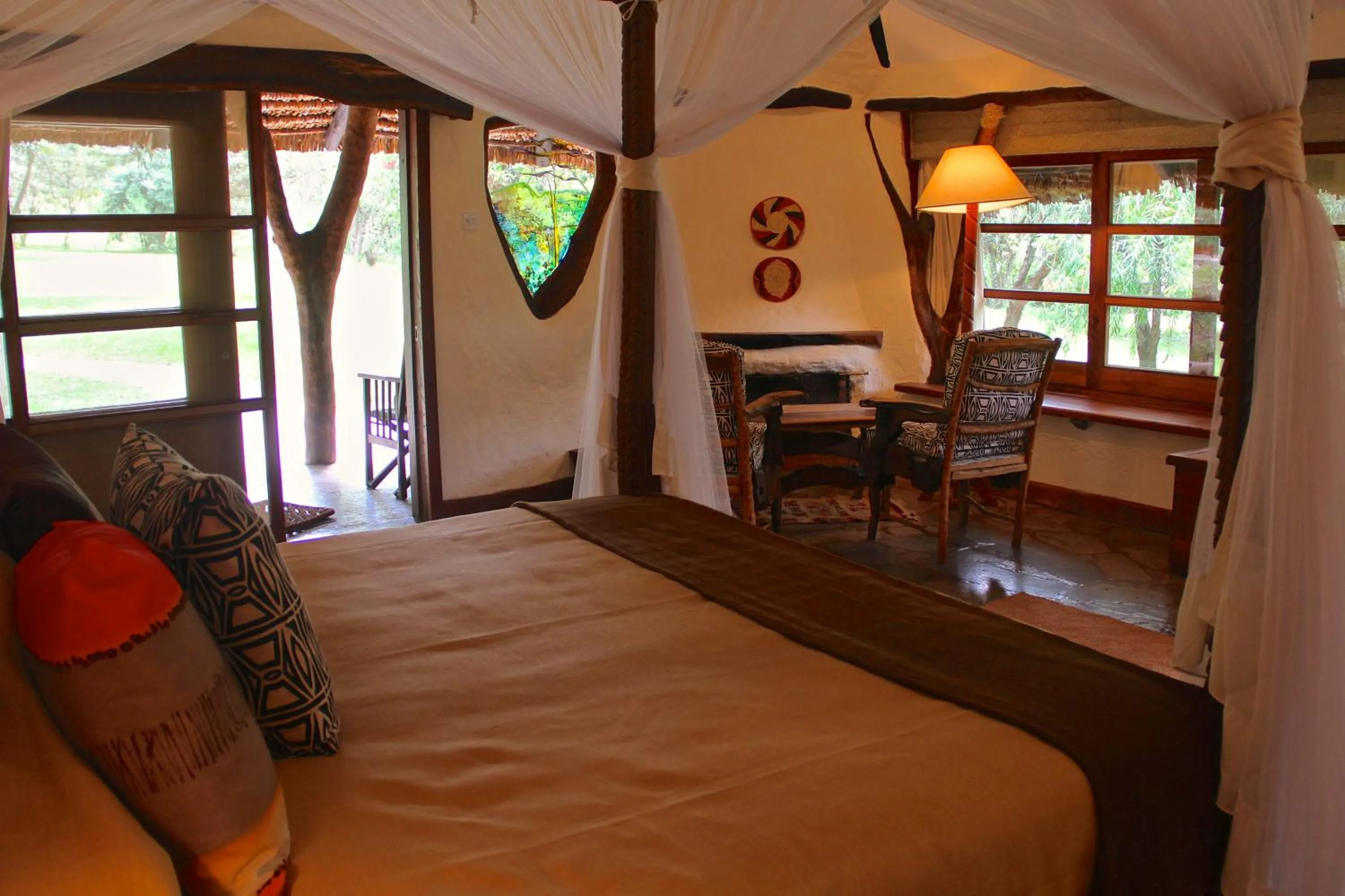 Photo of the whole room, Bed in Chui Lodge