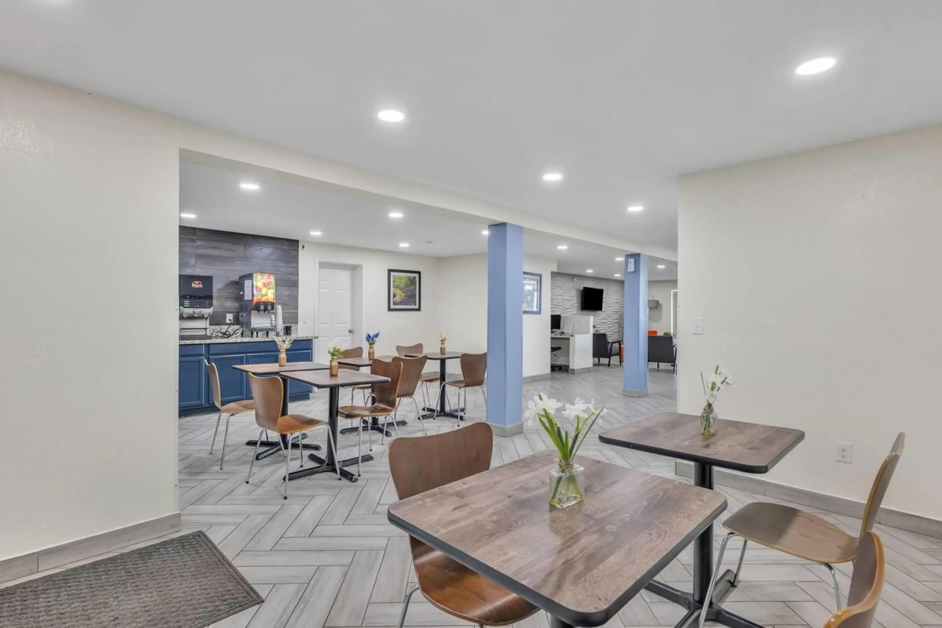 Restaurant/places to eat in Super 8 by Wyndham Morganton Restaurant/places to eat in Super 8 by Wyndham Morganton